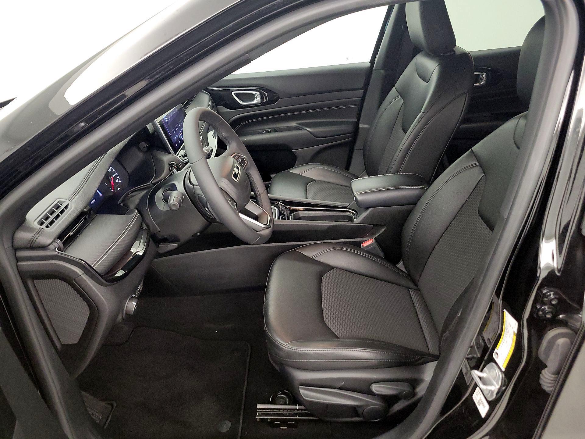 Thumbnail: 2022 Jeep Compass - 11