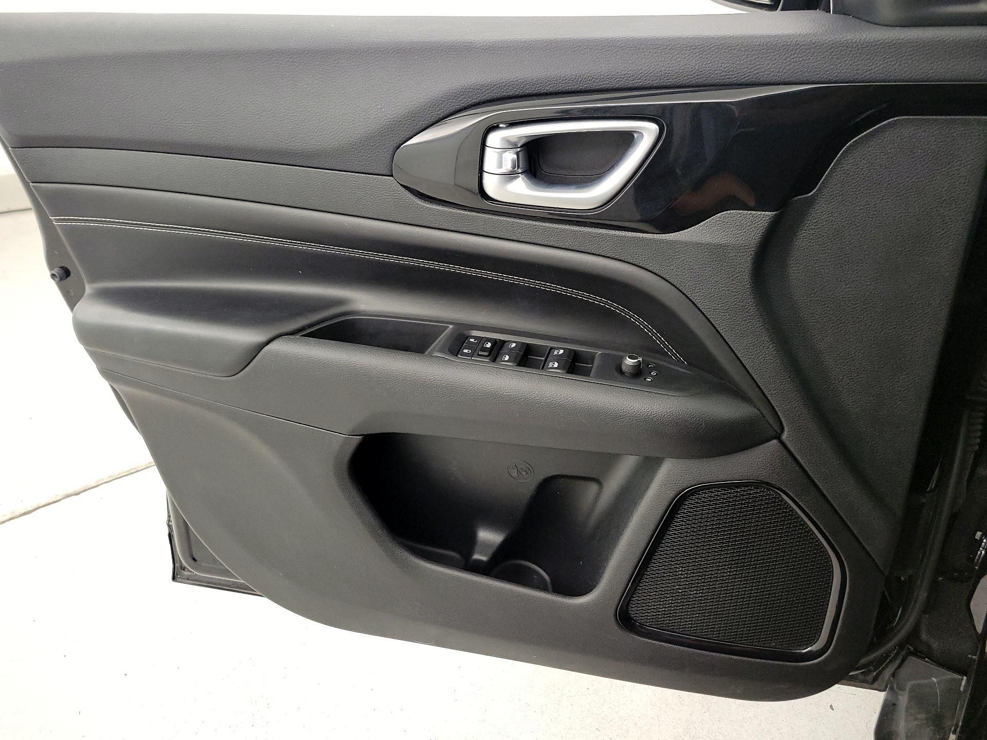 Thumbnail: 2022 Jeep Compass - 12