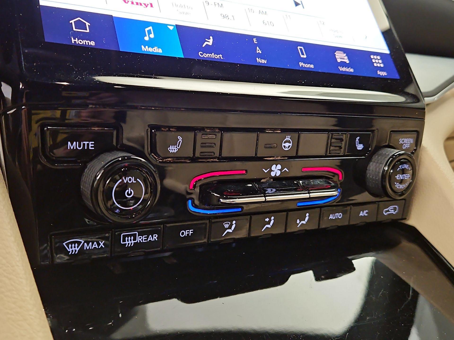 Thumbnail: 2023 Jeep Grand Cherokee L - 15