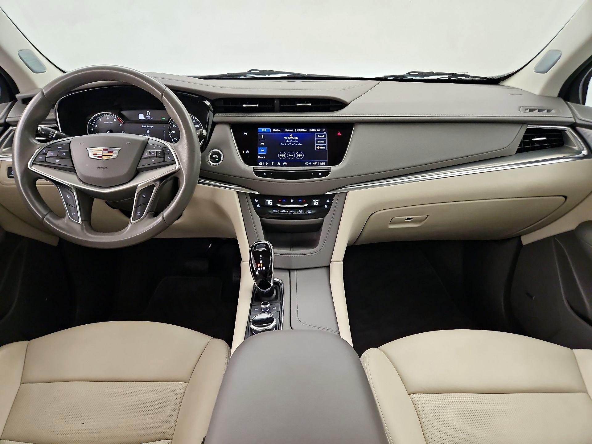 Thumbnail: 2022 Cadillac XT5 - 9