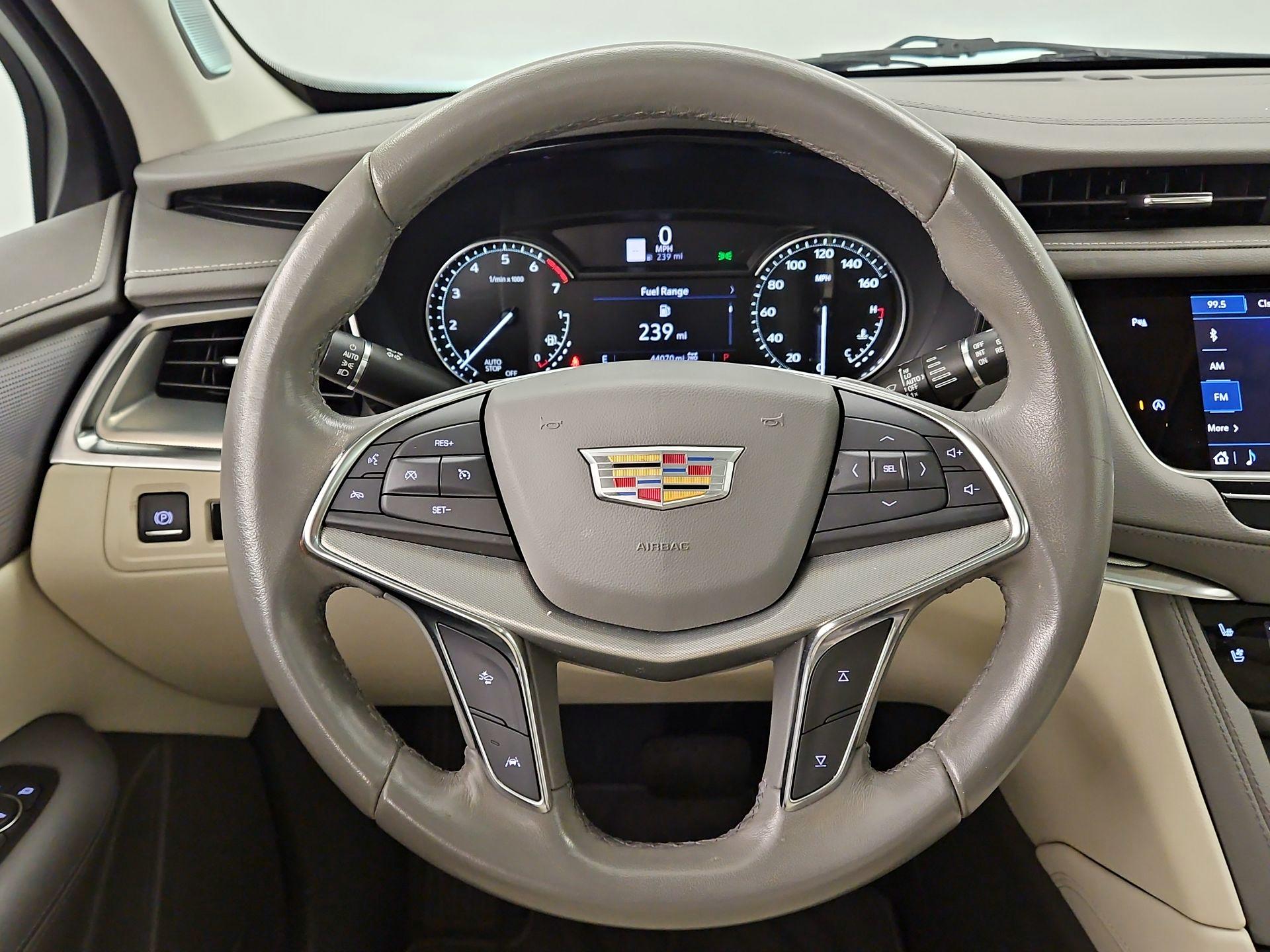 Thumbnail: 2022 Cadillac XT5 - 10