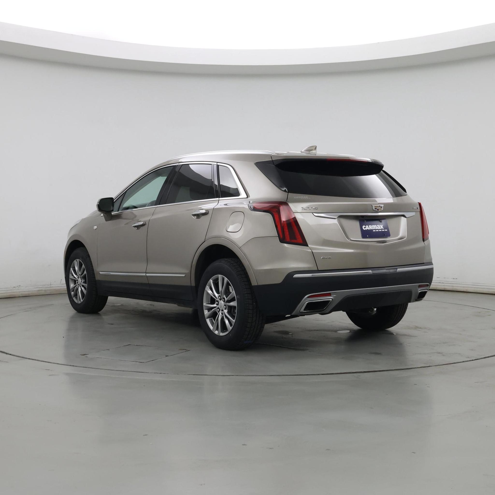 Thumbnail: 2022 Cadillac XT5 - 2