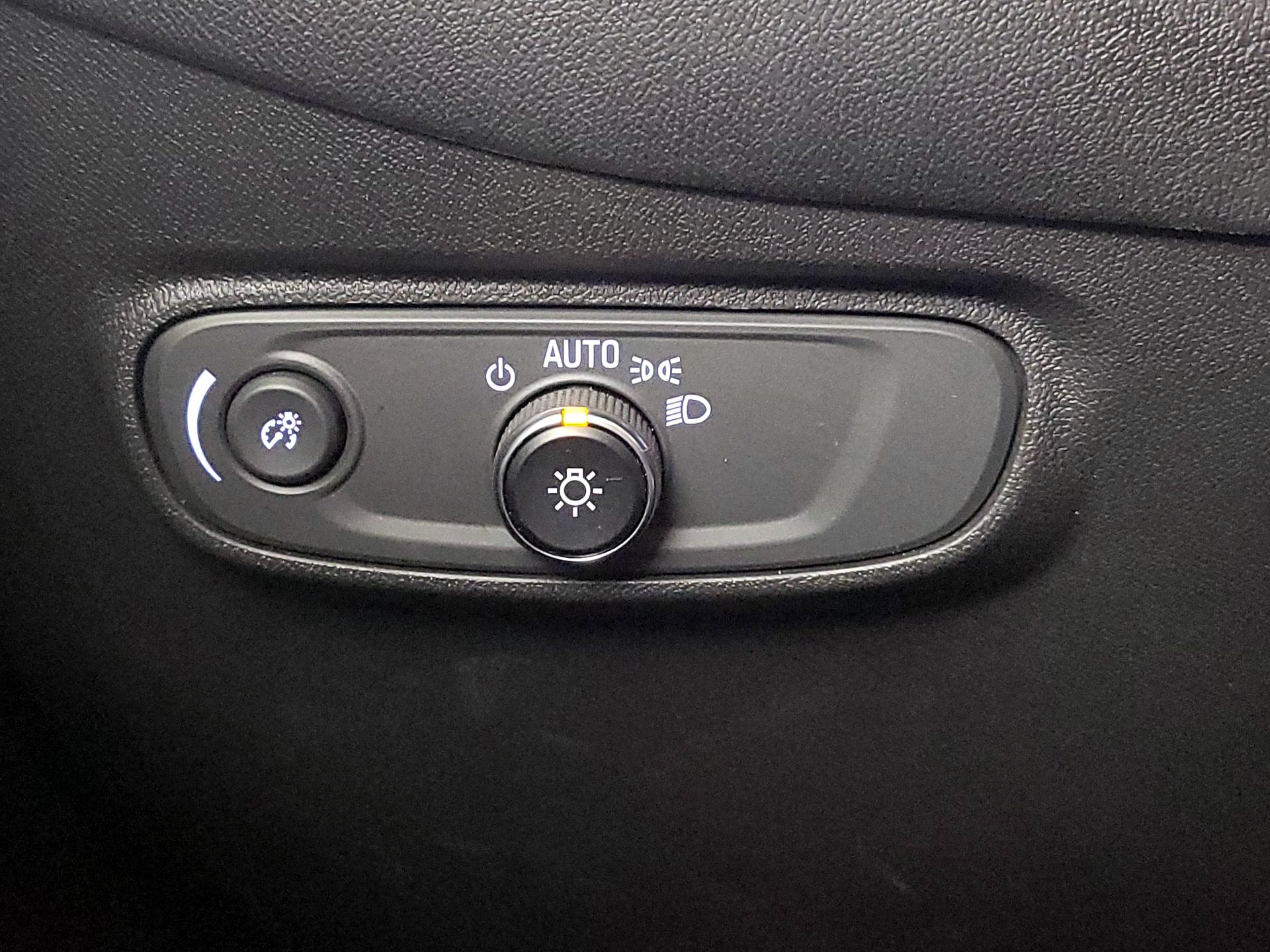 Thumbnail: 2022 Chevrolet Equinox - 13