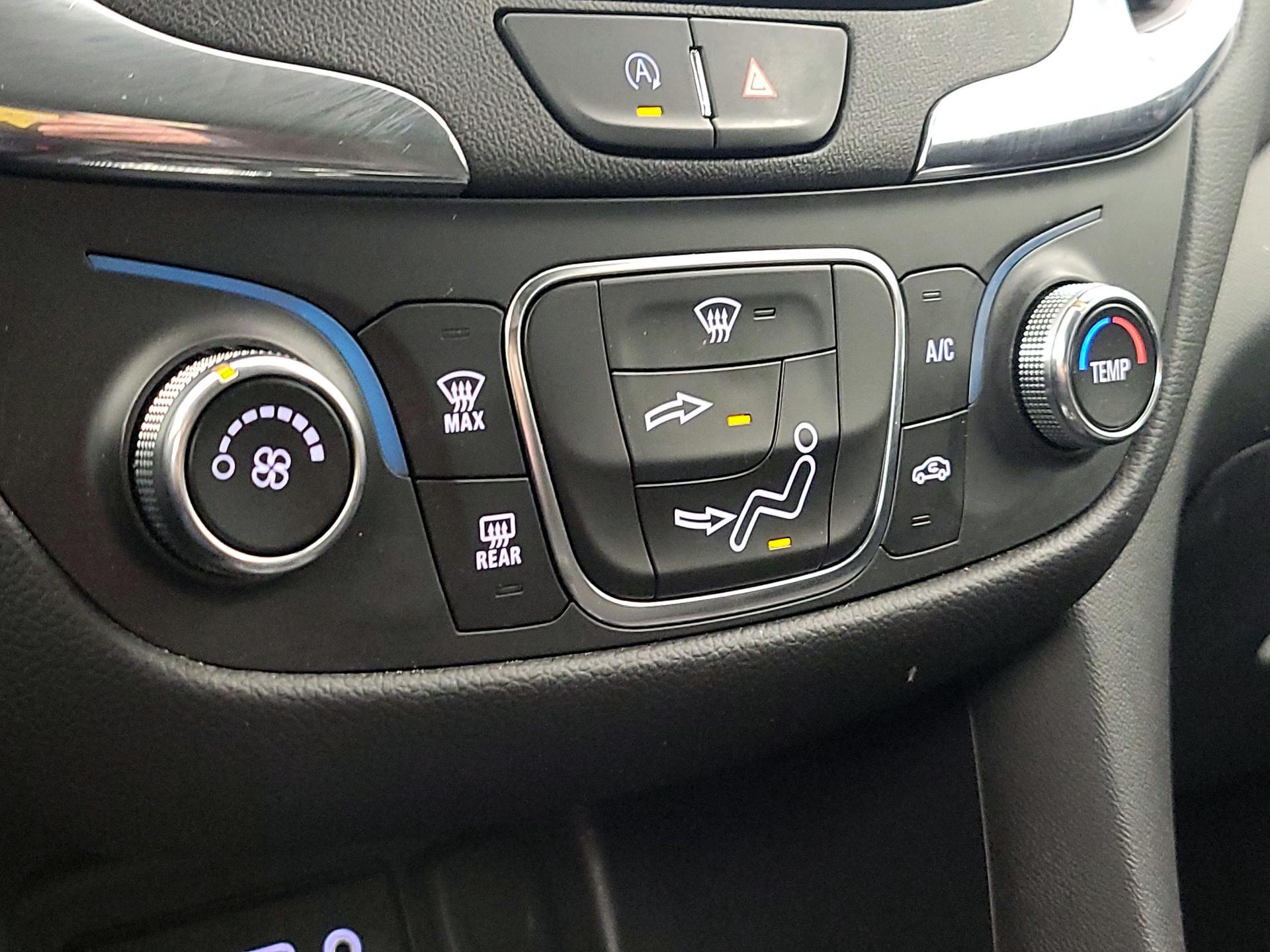 Thumbnail: 2022 Chevrolet Equinox - 16