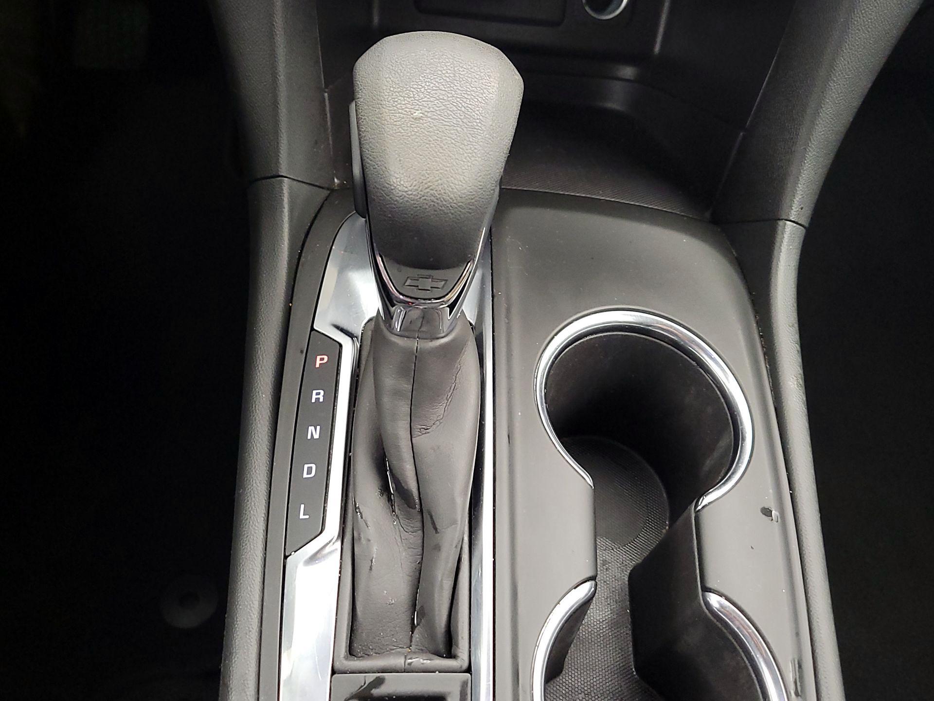 Thumbnail: 2022 Chevrolet Equinox - 18