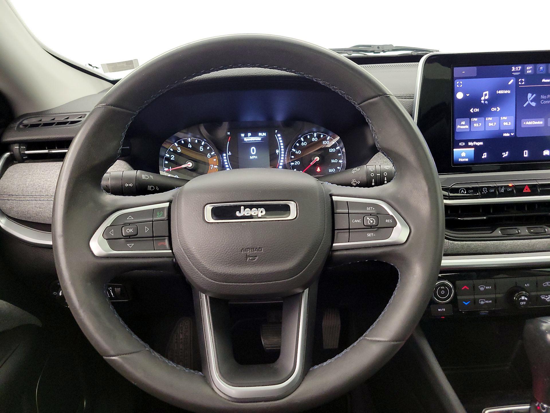 Thumbnail: 2022 Jeep Compass - 10