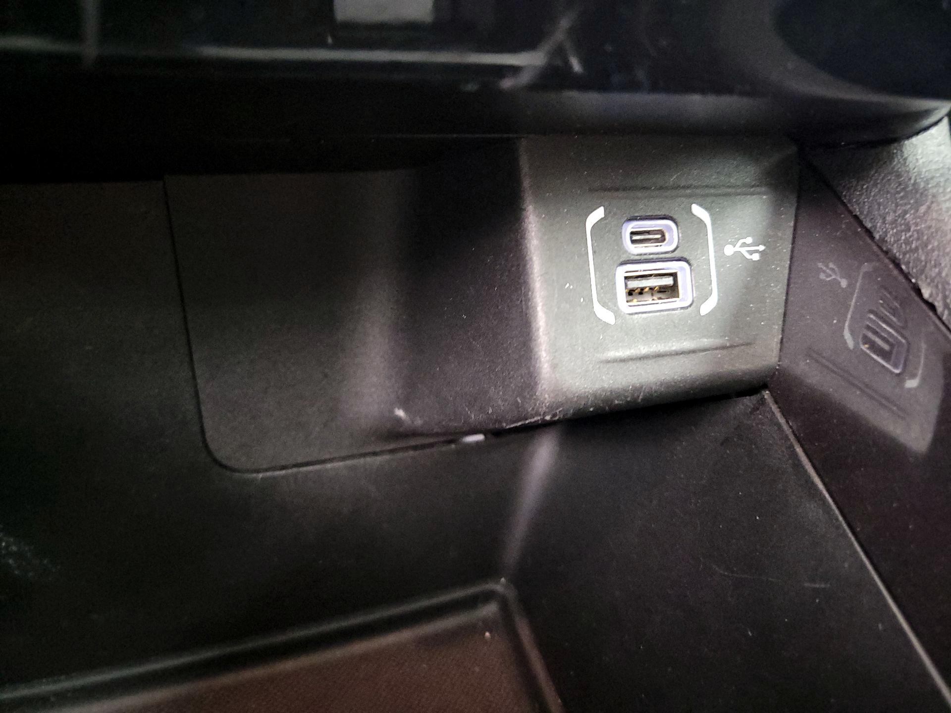 Thumbnail: 2022 Jeep Compass - 18