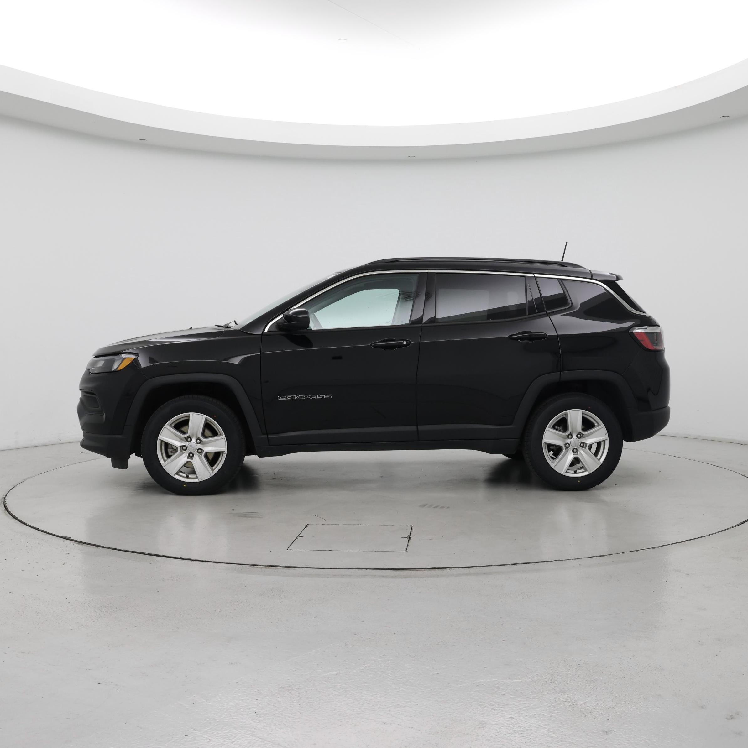 Thumbnail: 2022 Jeep Compass - 3