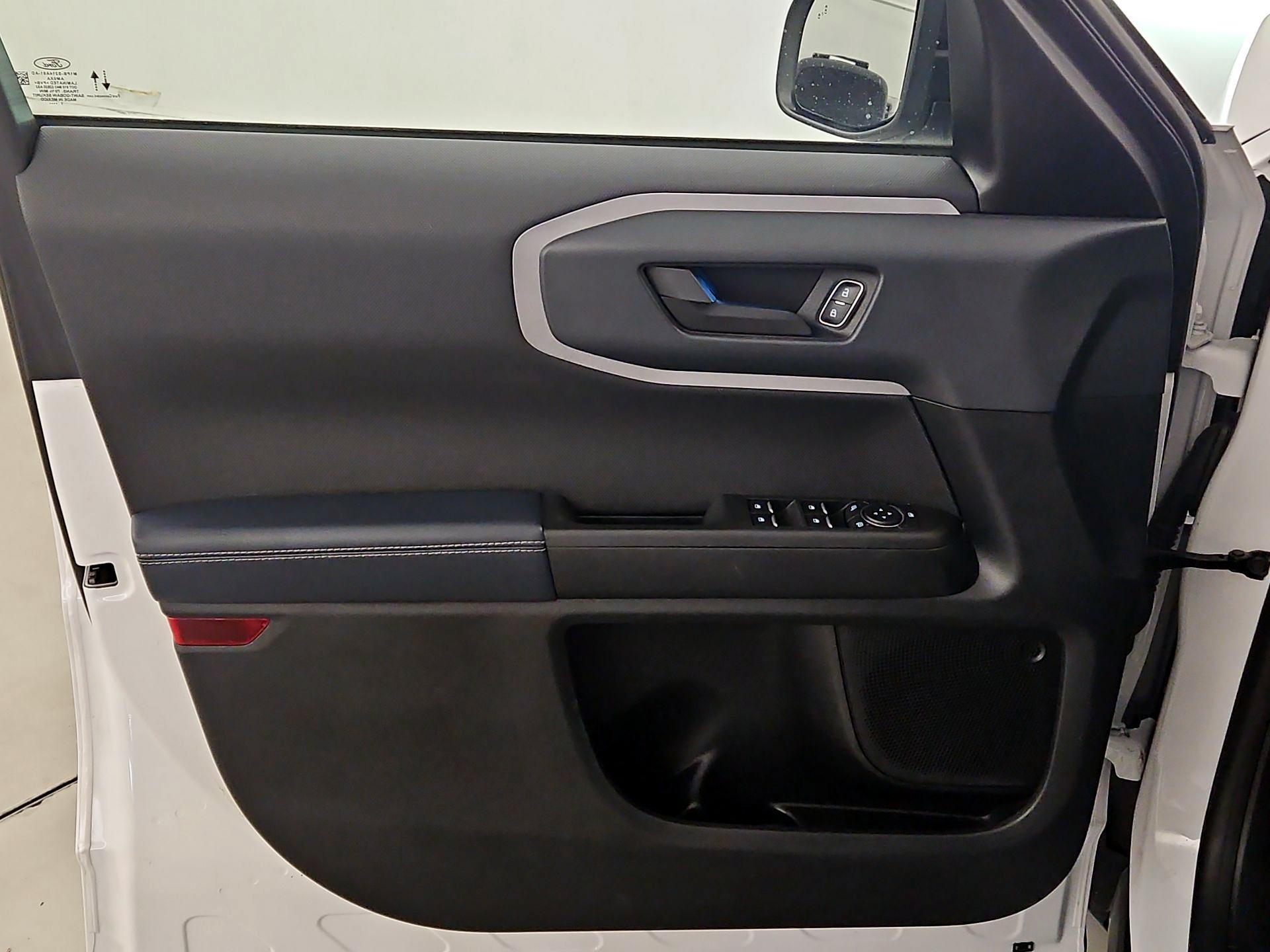 Thumbnail: 2021 Ford Bronco Sport - 12