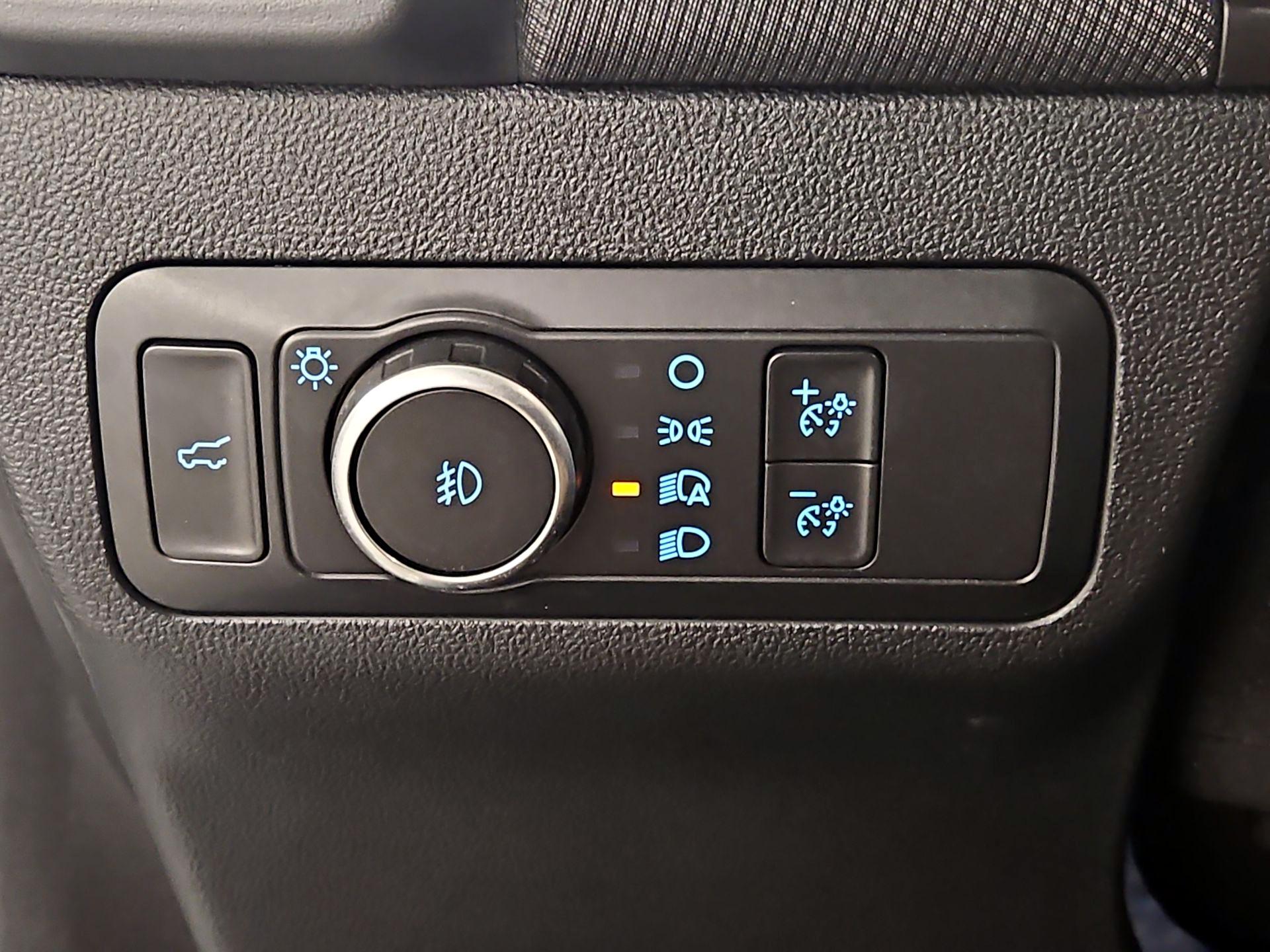 Thumbnail: 2021 Ford Bronco Sport - 13