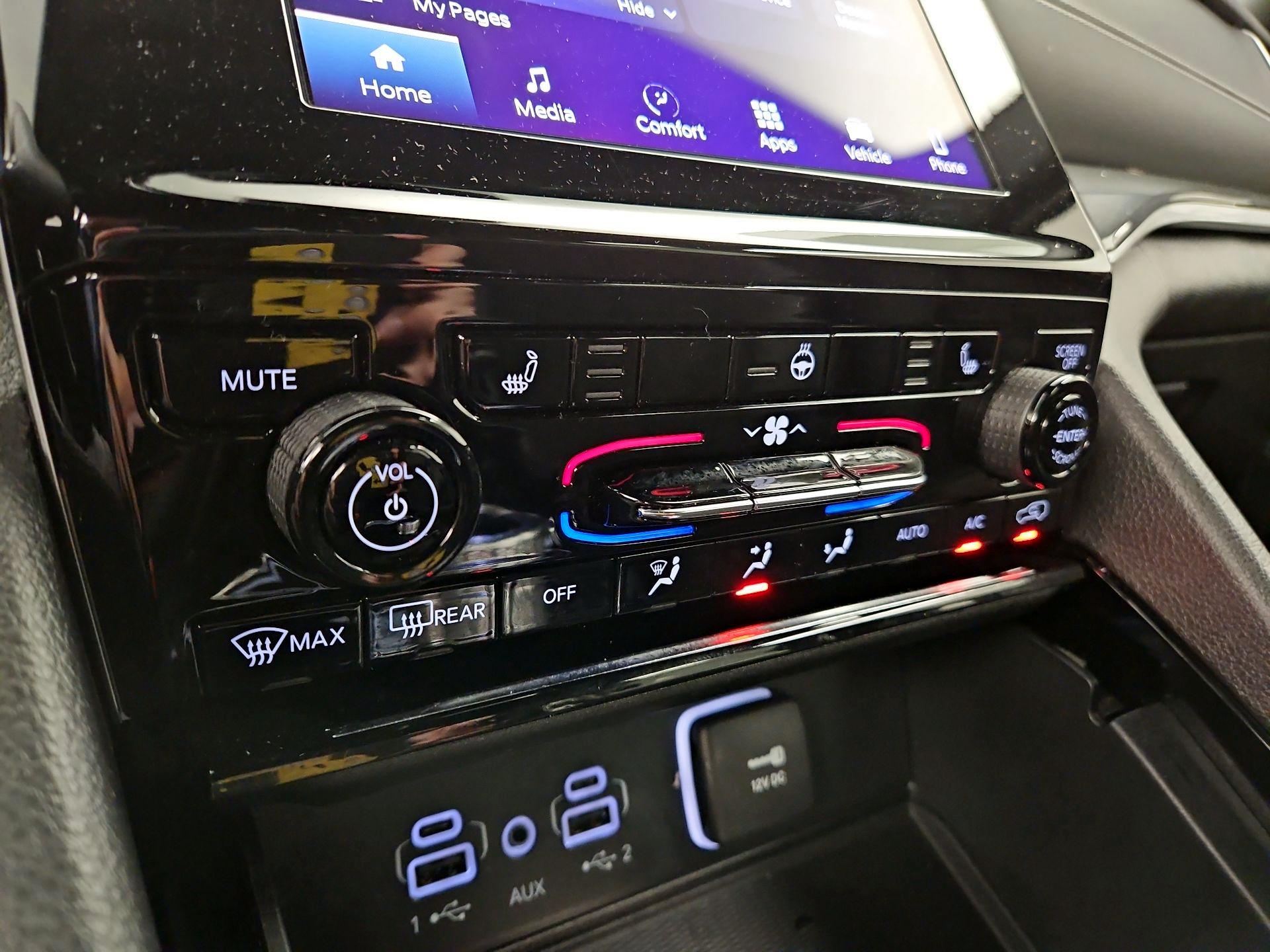 Thumbnail: 2023 Jeep Grand Cherokee L - 16