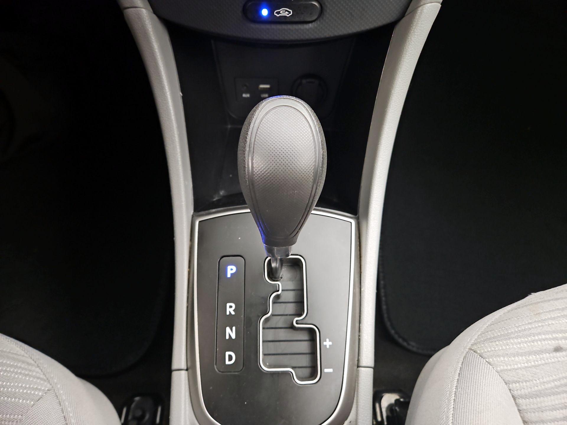 Thumbnail: 2016 Hyundai Accent - 16