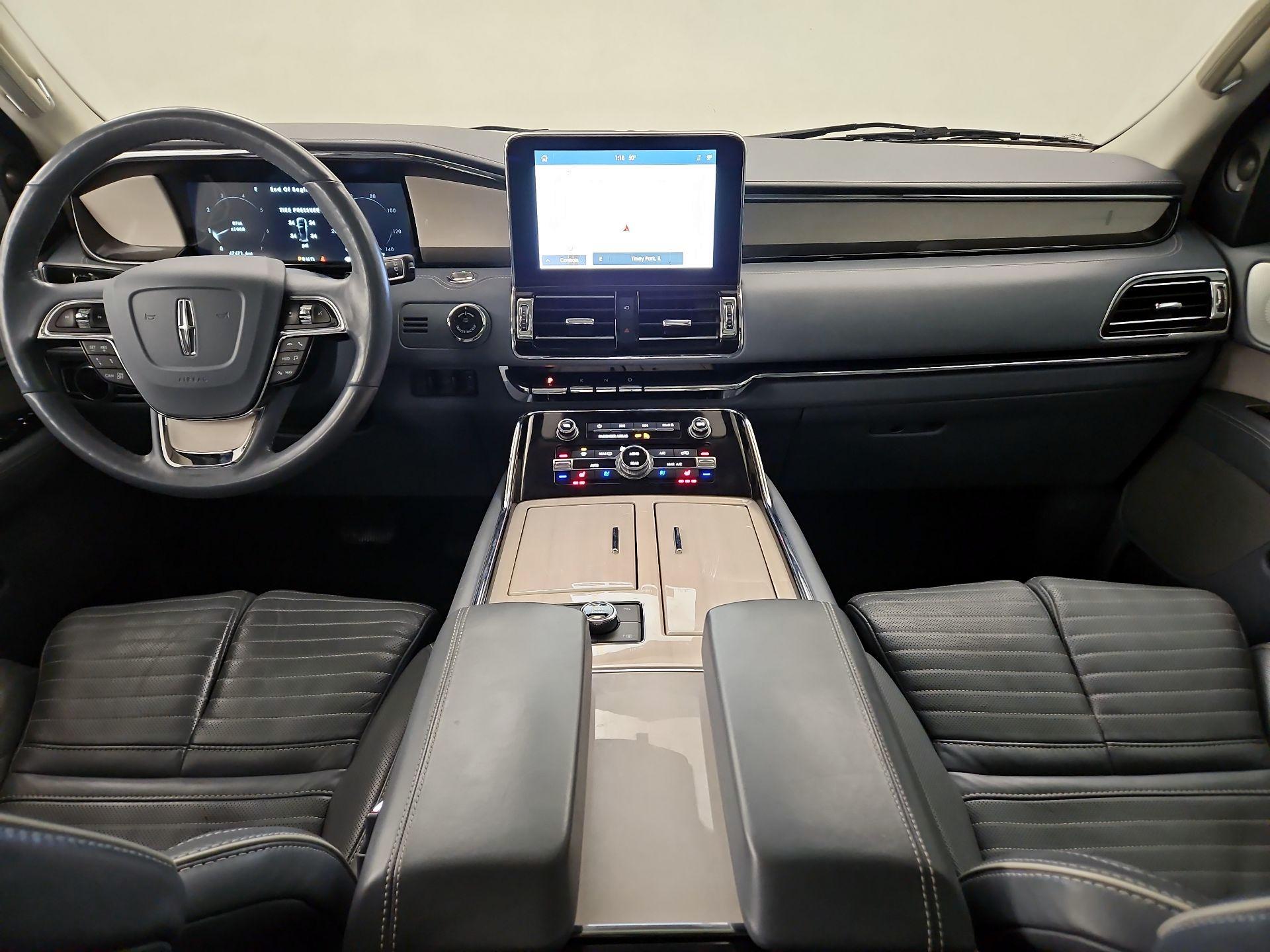 Thumbnail: 2020 Lincoln Navigator - 9