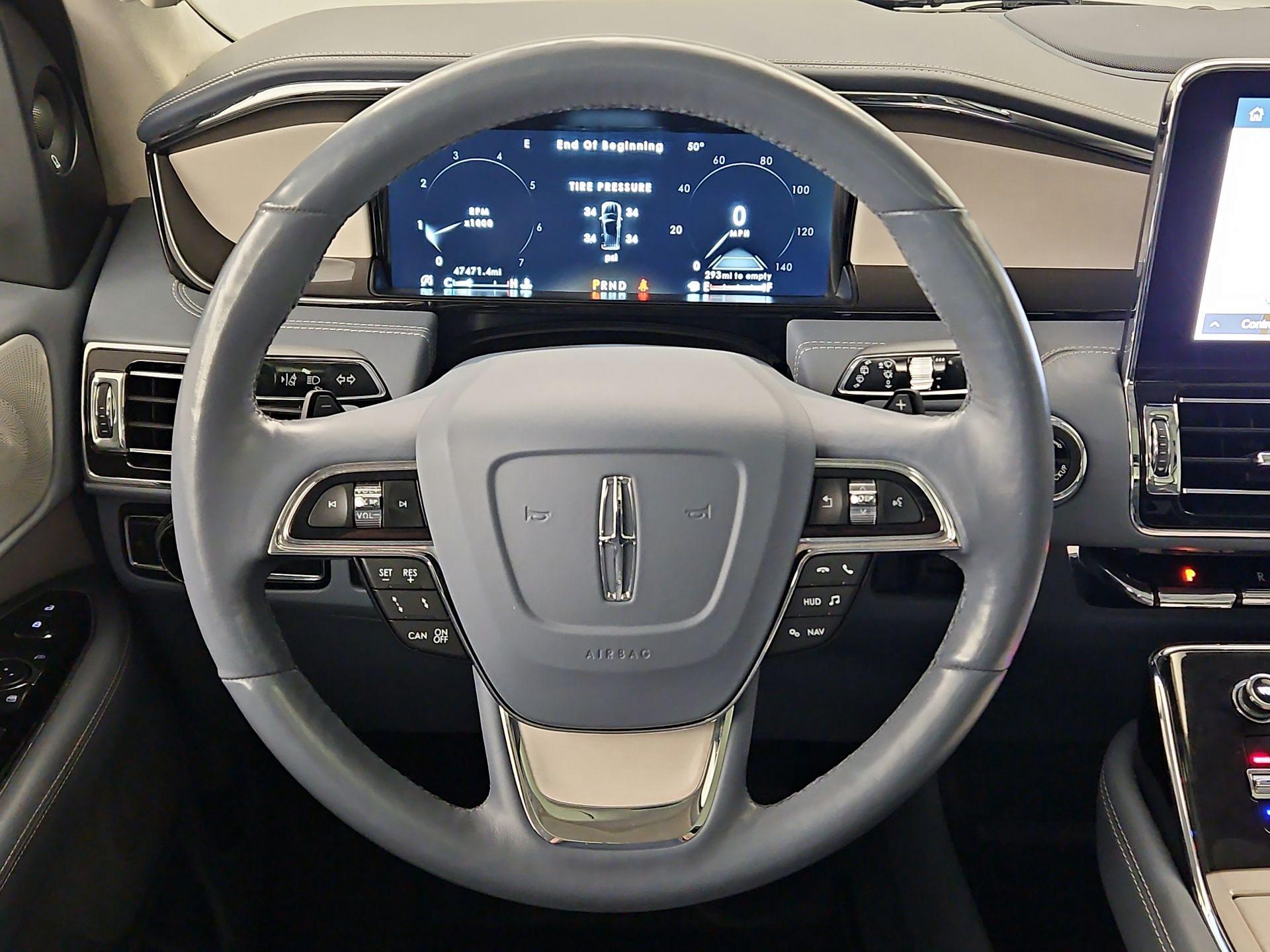 Thumbnail: 2020 Lincoln Navigator - 10