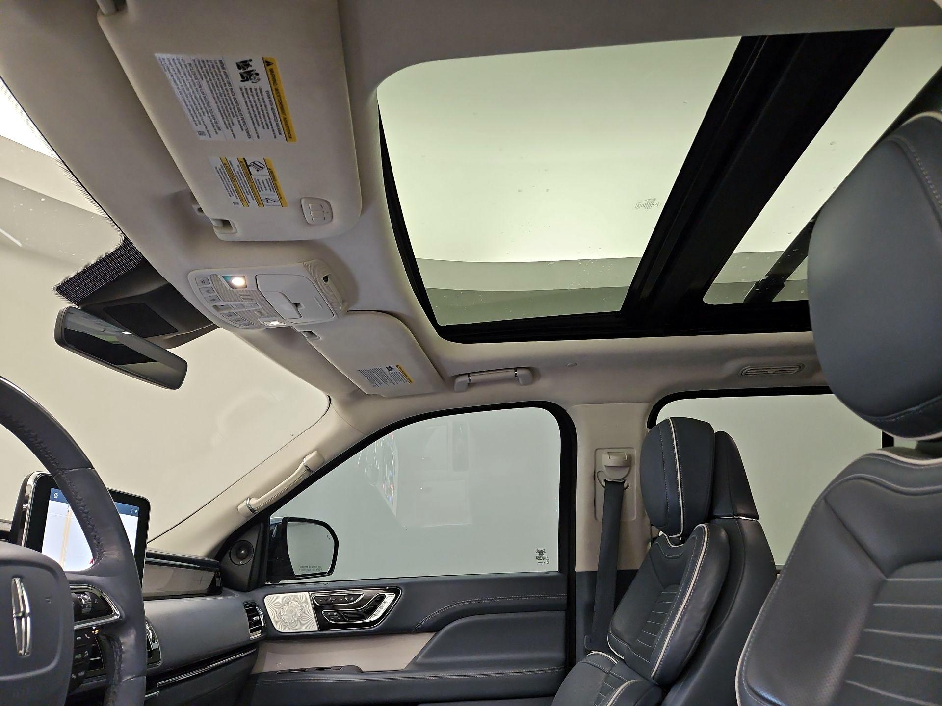 Thumbnail: 2020 Lincoln Navigator - 20