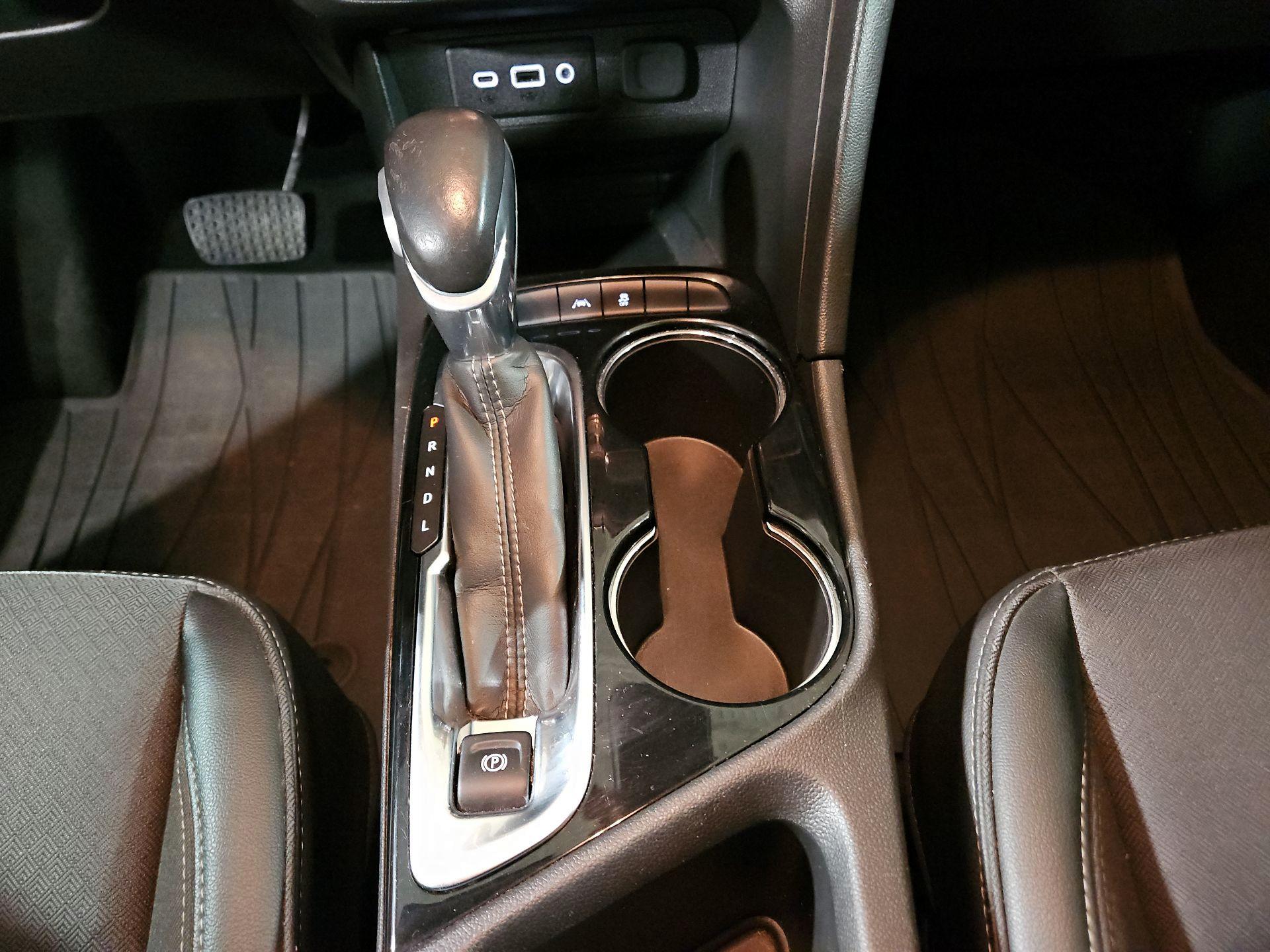 Thumbnail: 2022 Buick Encore GX - 17