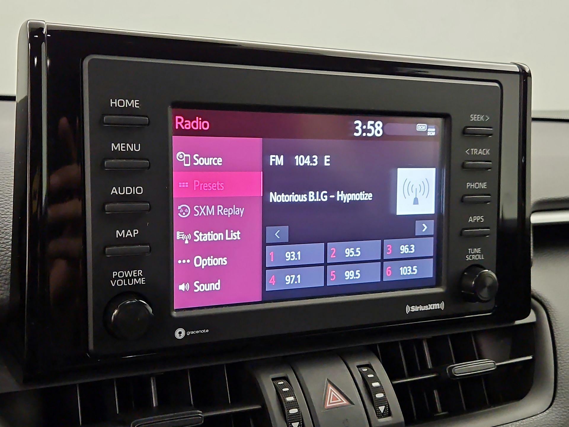 Thumbnail: 2022 Toyota RAV4 - 15