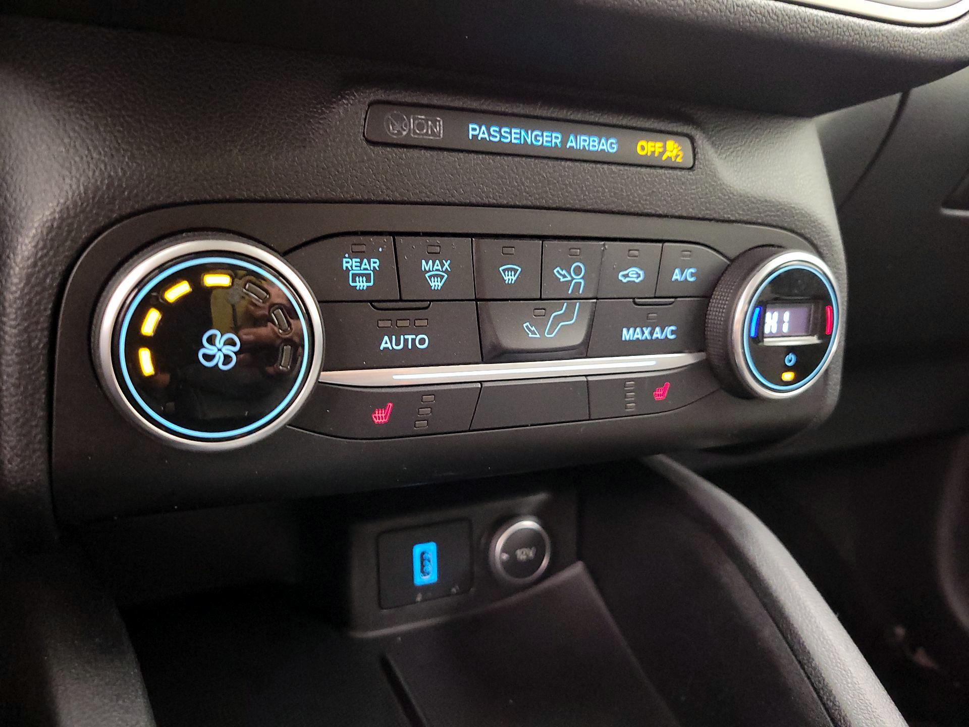 Thumbnail: 2020 Ford Escape - 16