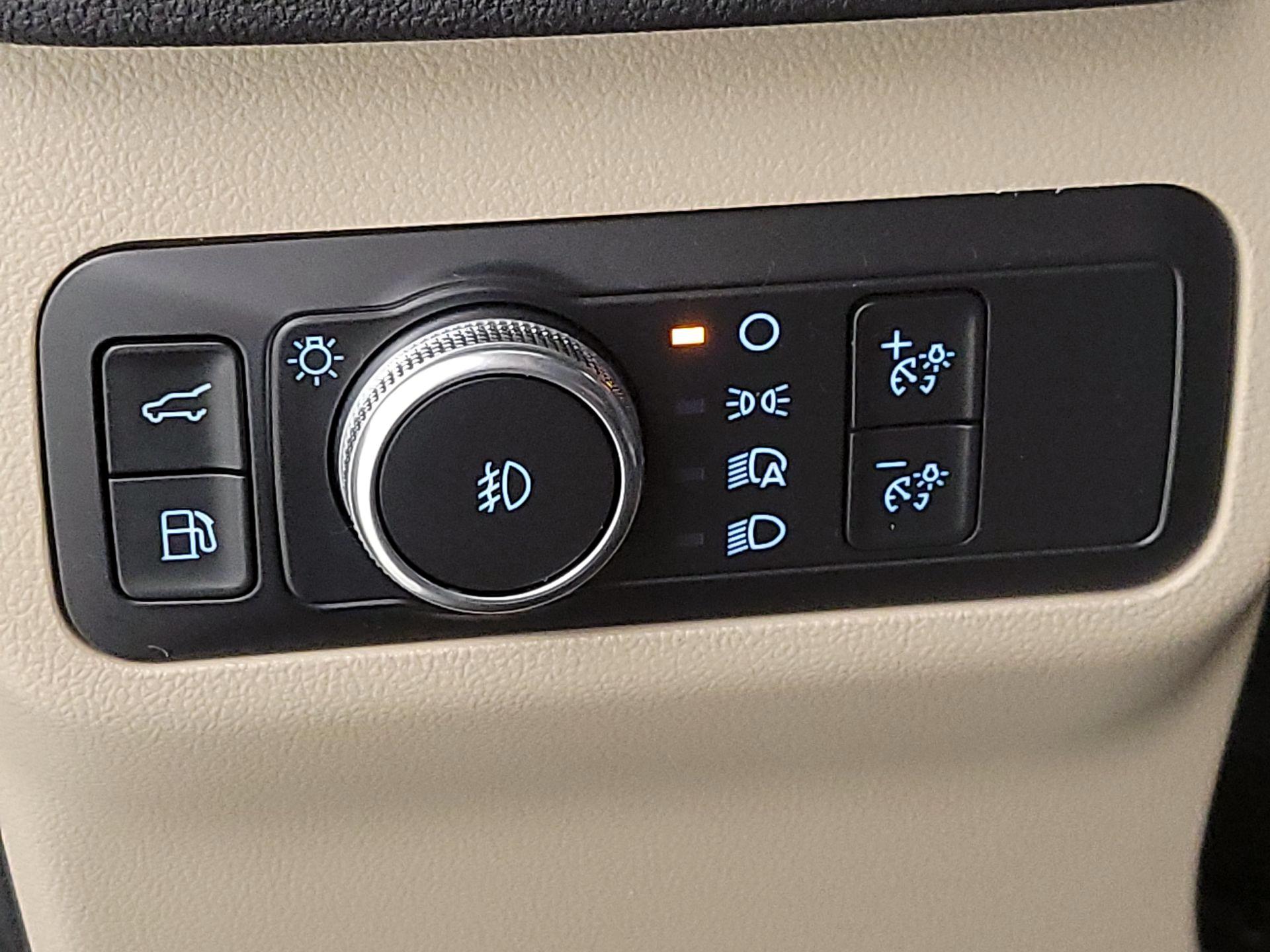 Thumbnail: 2021 Ford Escape - 13