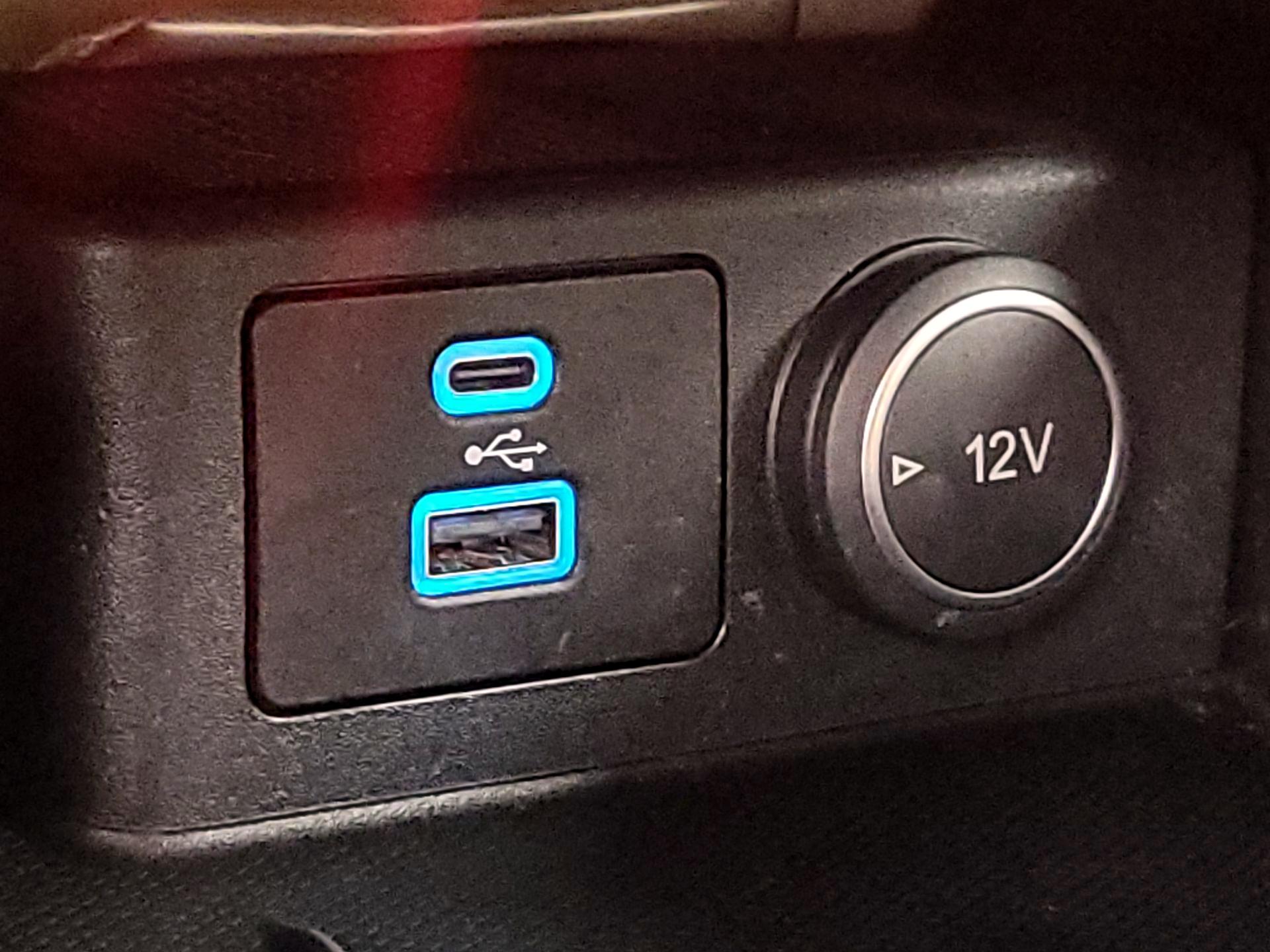 Thumbnail: 2021 Ford Escape - 18