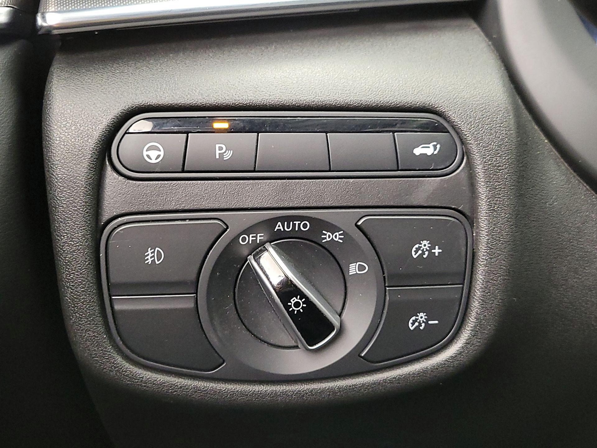 Thumbnail: 2022 INFINITI QX50 - 13