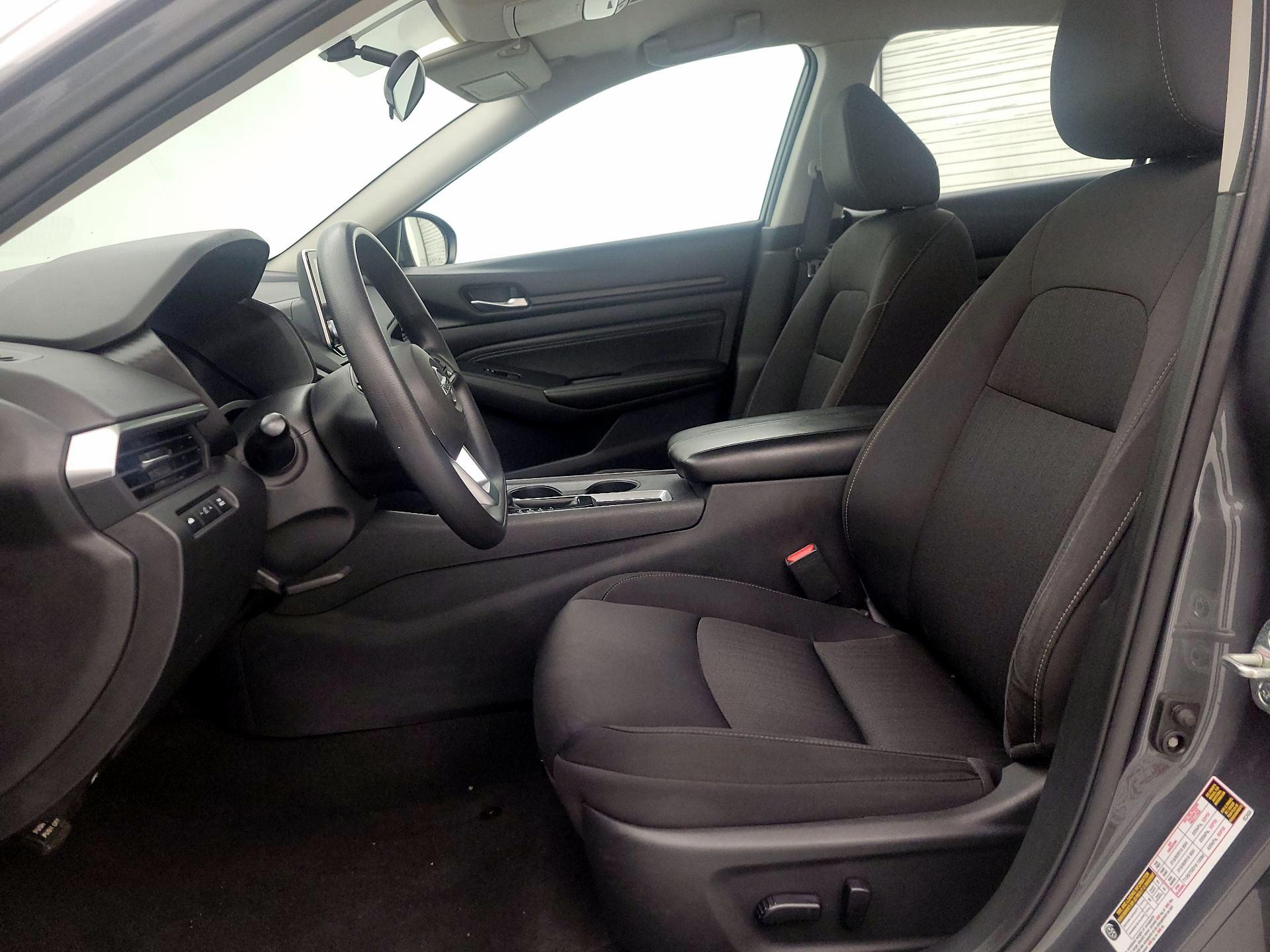 Thumbnail: 2020 Nissan Altima - 11