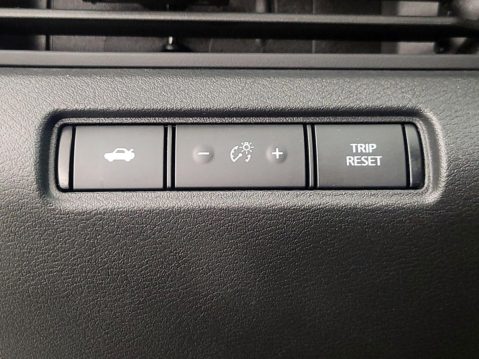 Thumbnail: 2020 Nissan Altima - 13