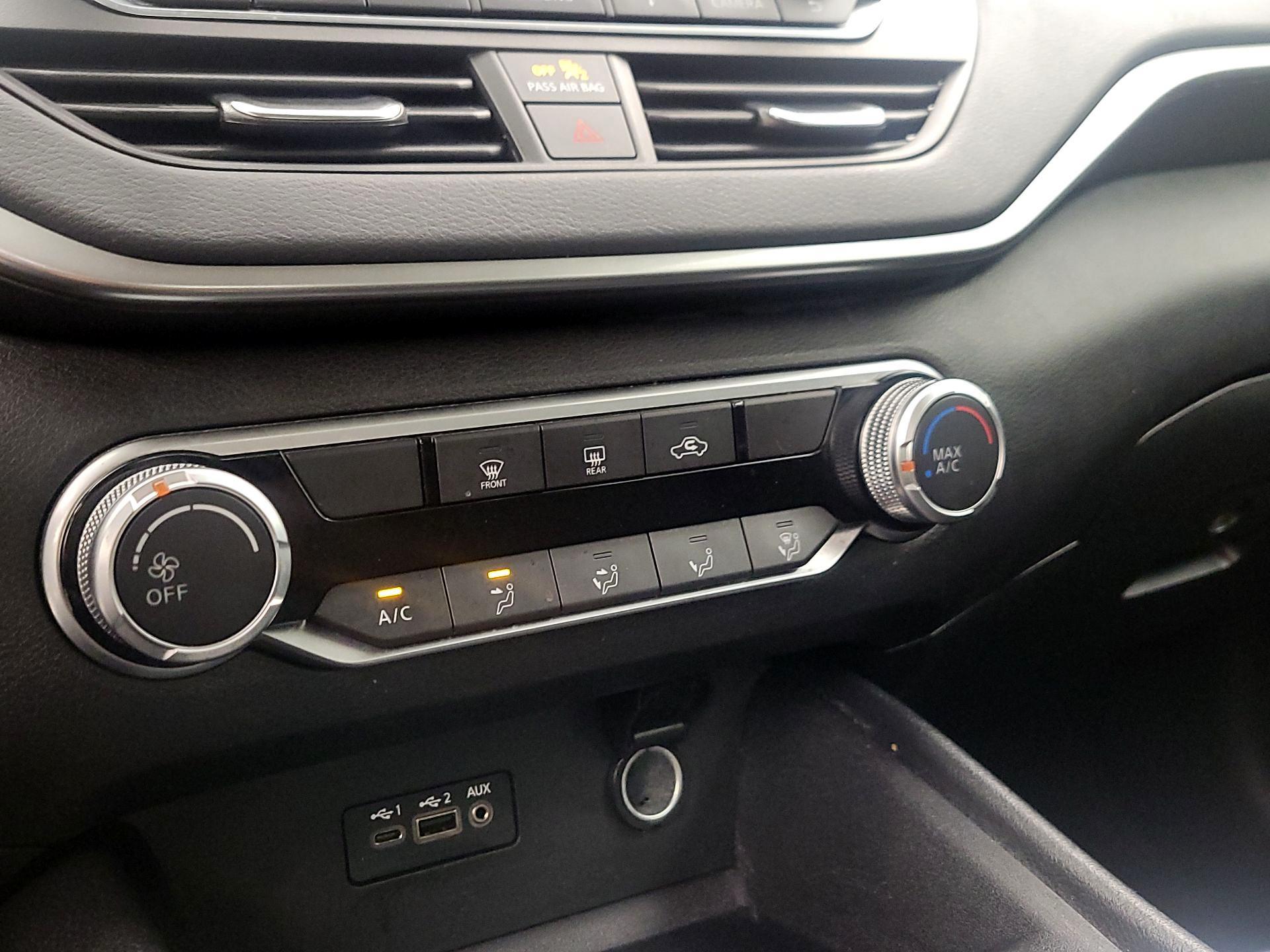 Thumbnail: 2020 Nissan Altima - 16