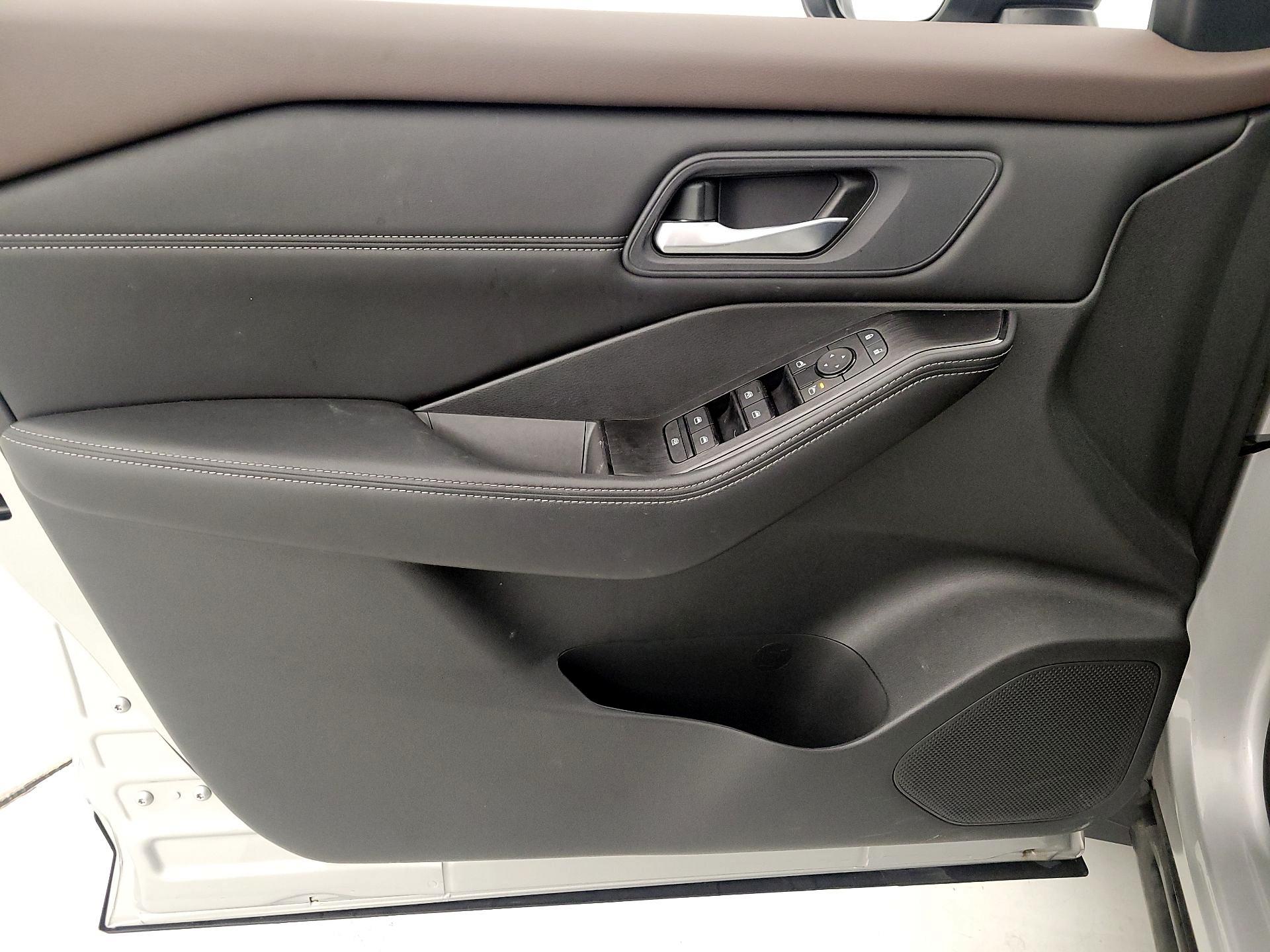 Thumbnail: 2023 Nissan Rogue - 12