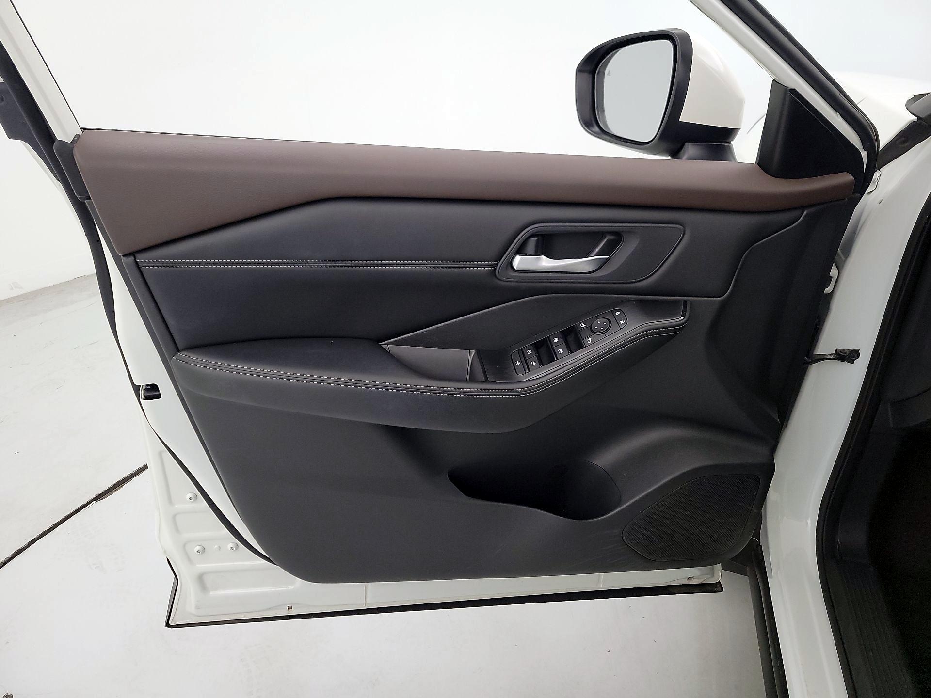 Thumbnail: 2023 Nissan Rogue - 12