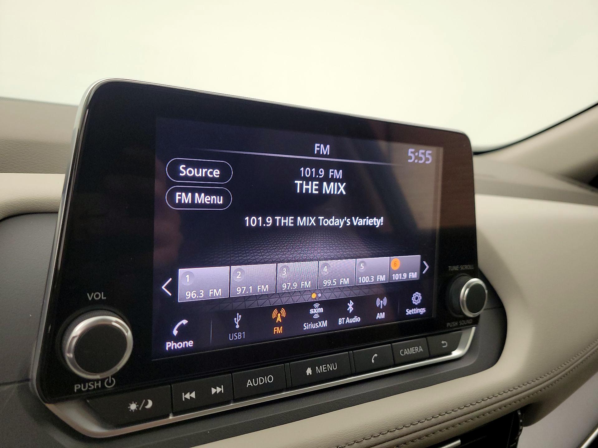 Thumbnail: 2022 Nissan Rogue - 15