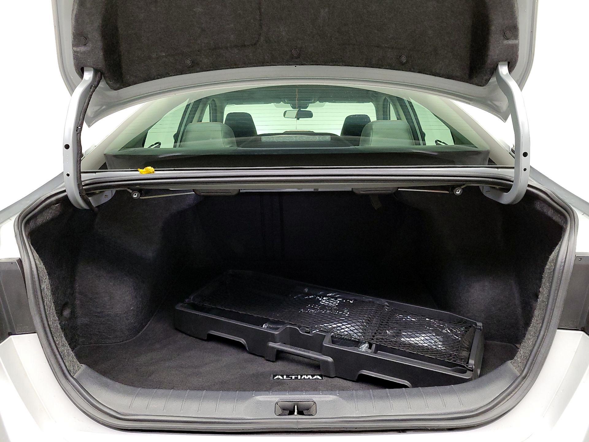 Thumbnail: 2023 Nissan Altima - 20