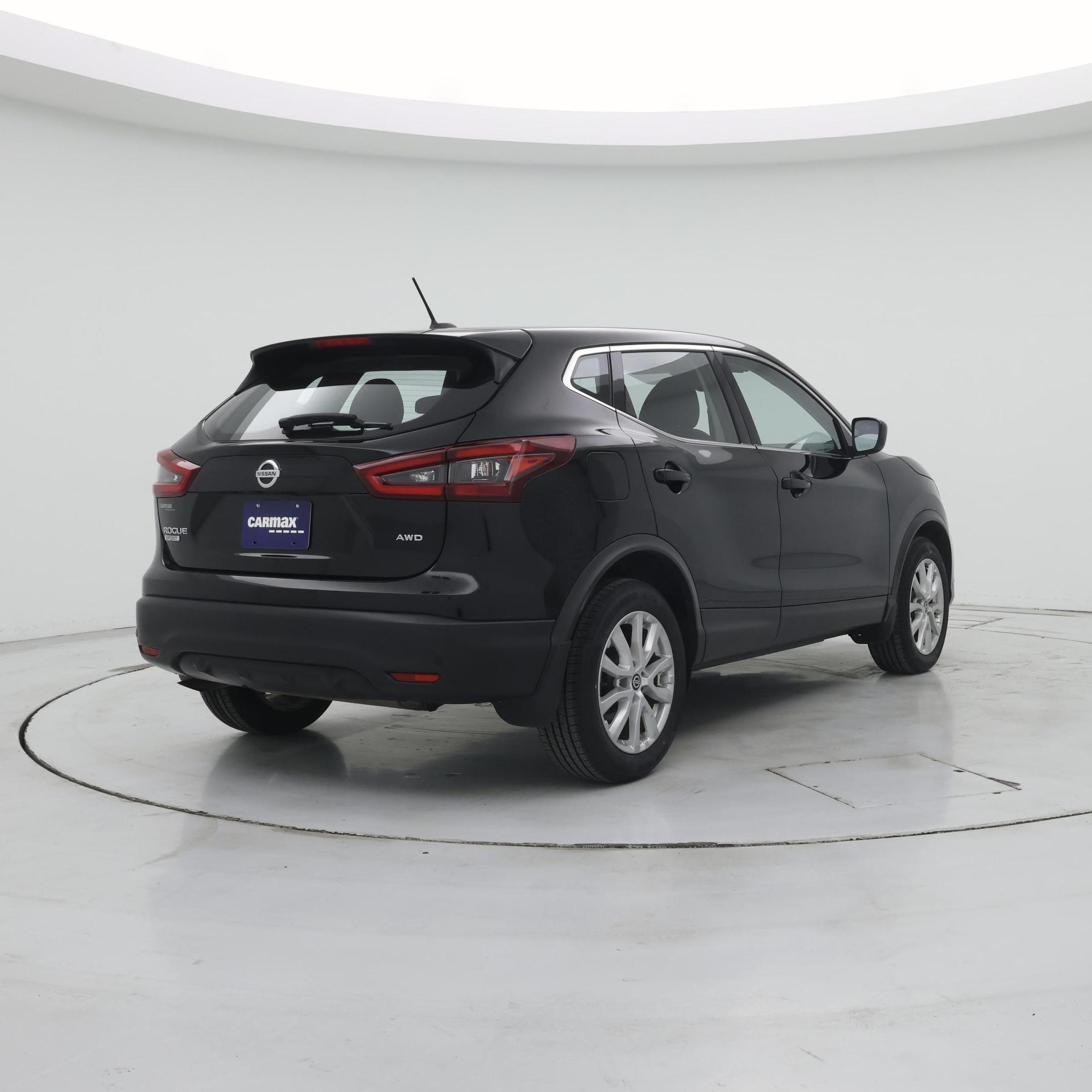 Thumbnail: 2021 Nissan Rogue Sport - 8