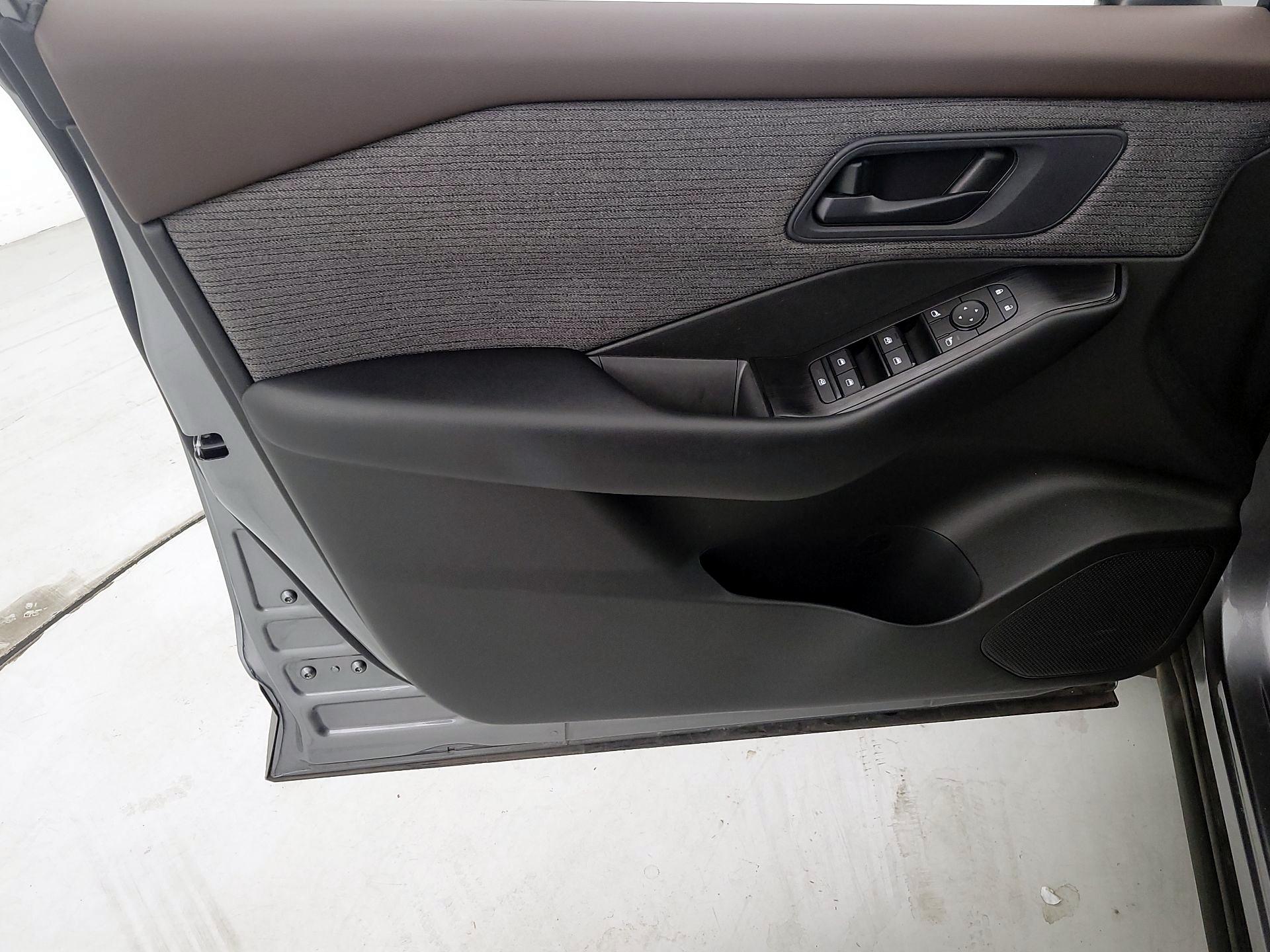 Thumbnail: 2023 Nissan Rogue - 12