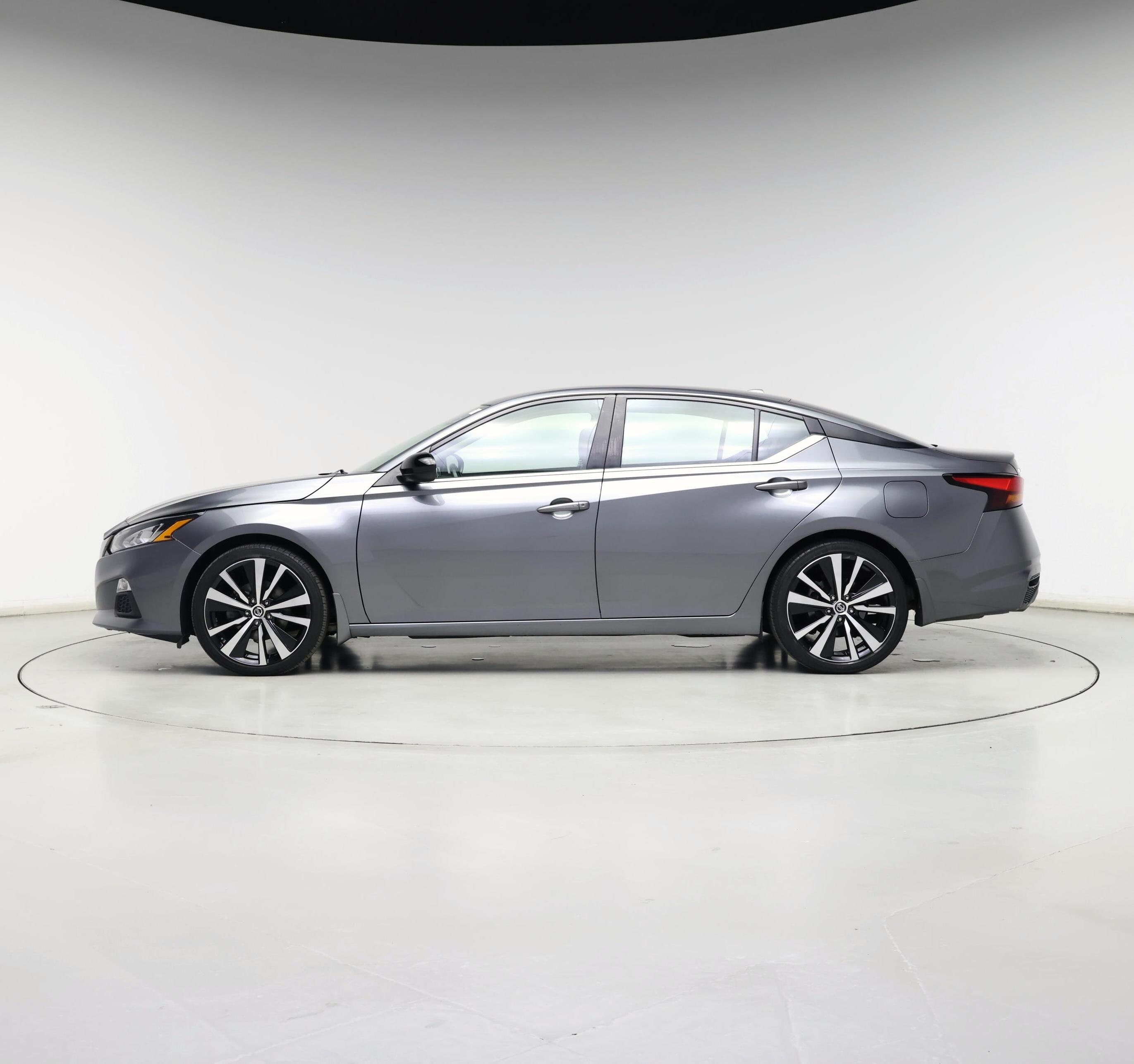 Thumbnail: 2022 Nissan Altima - 3