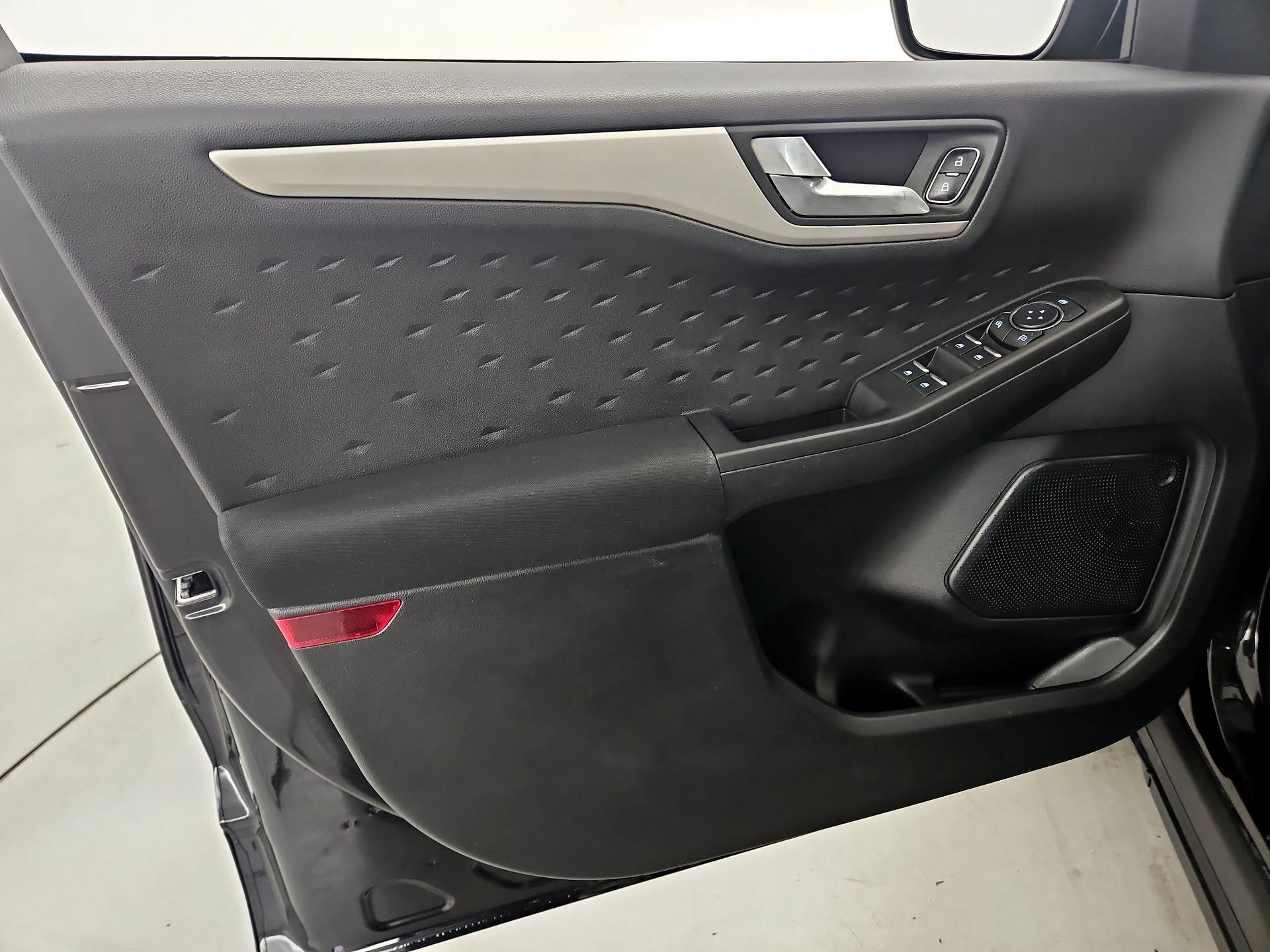 Thumbnail: 2020 Ford Escape - 12