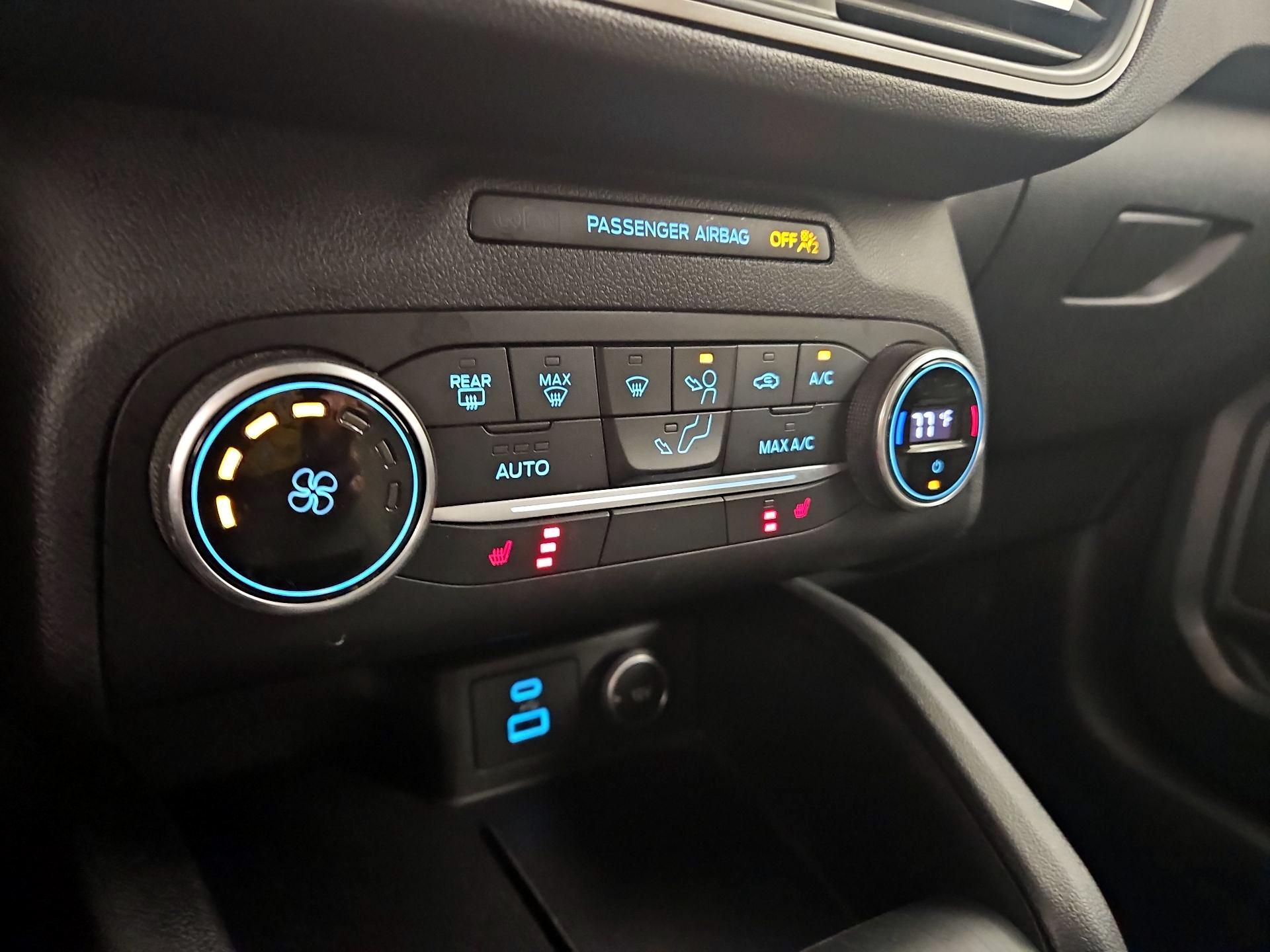 Thumbnail: 2020 Ford Escape - 16