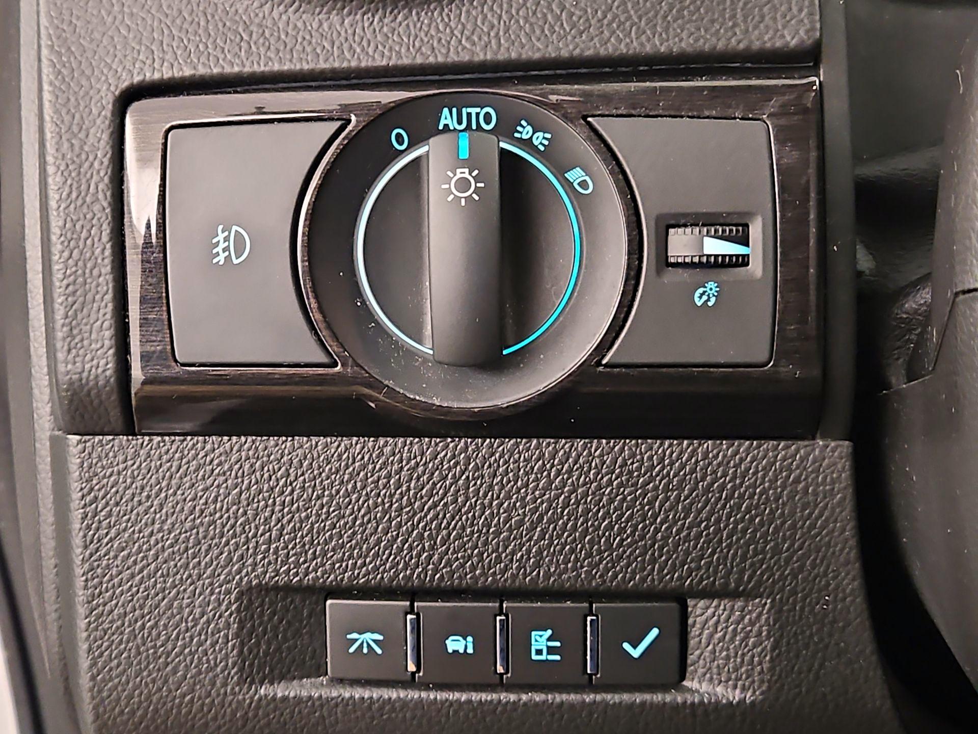 Thumbnail: 2014 Chevrolet Captiva Sport - 13