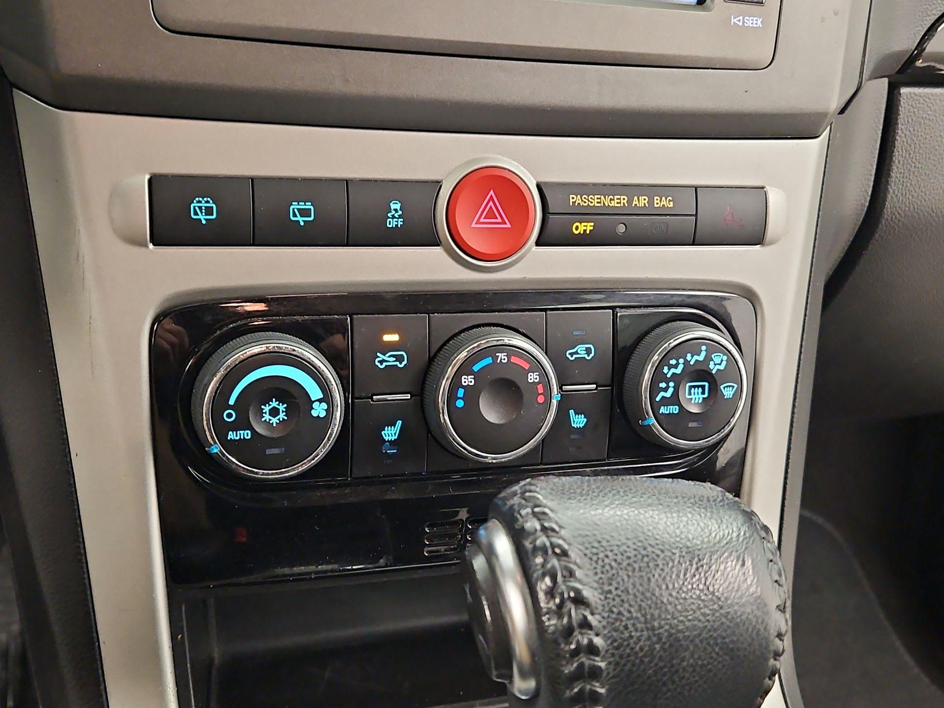 Thumbnail: 2014 Chevrolet Captiva Sport - 15