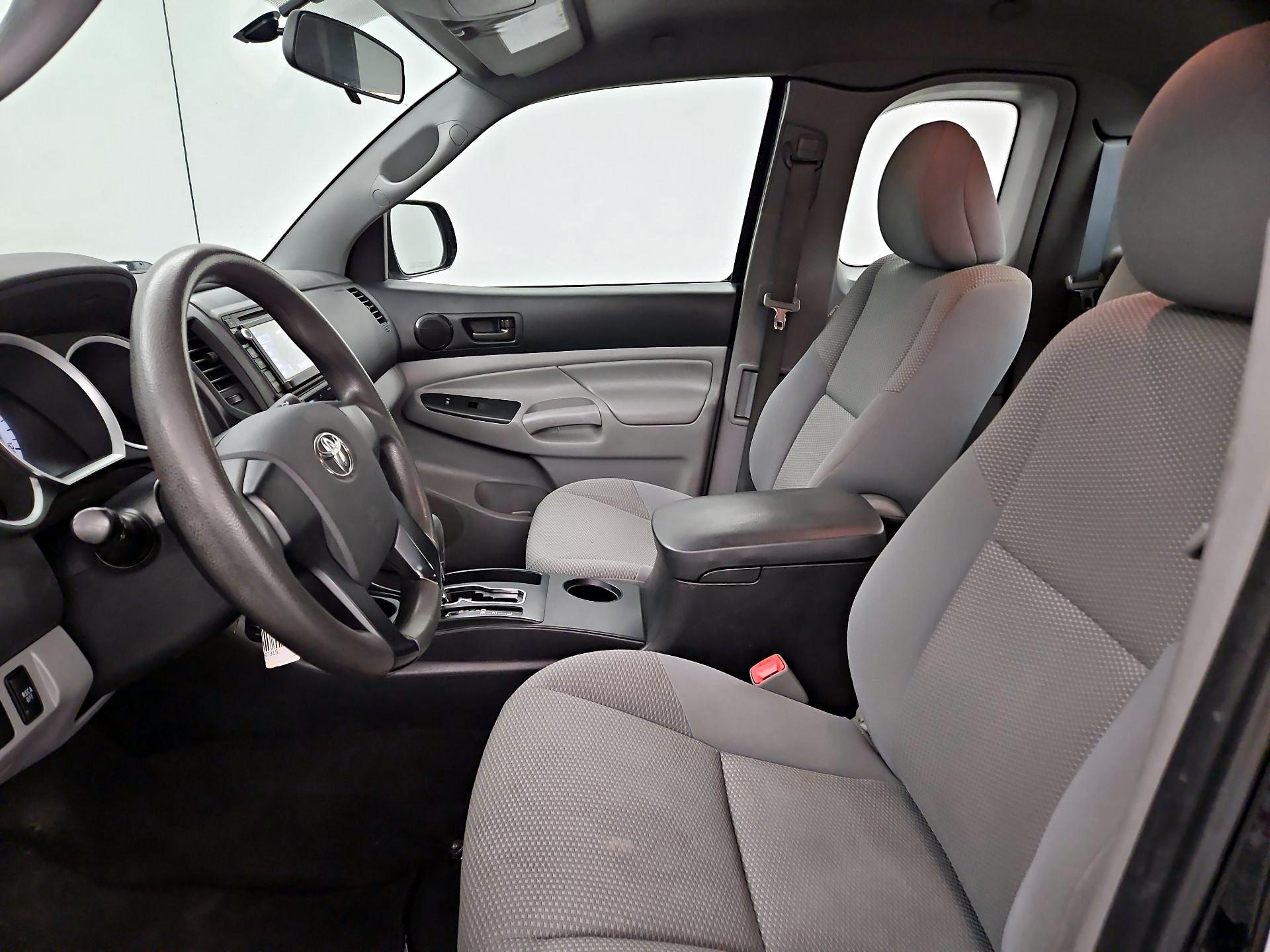 Thumbnail: 2014 Toyota Tacoma - 11