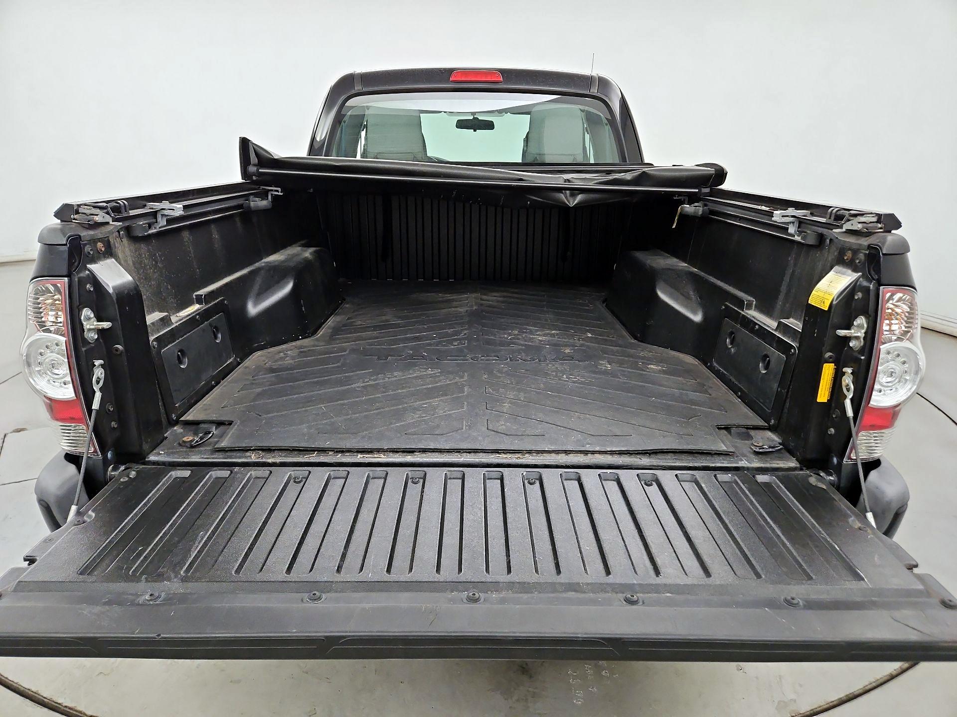 Thumbnail: 2014 Toyota Tacoma - 19