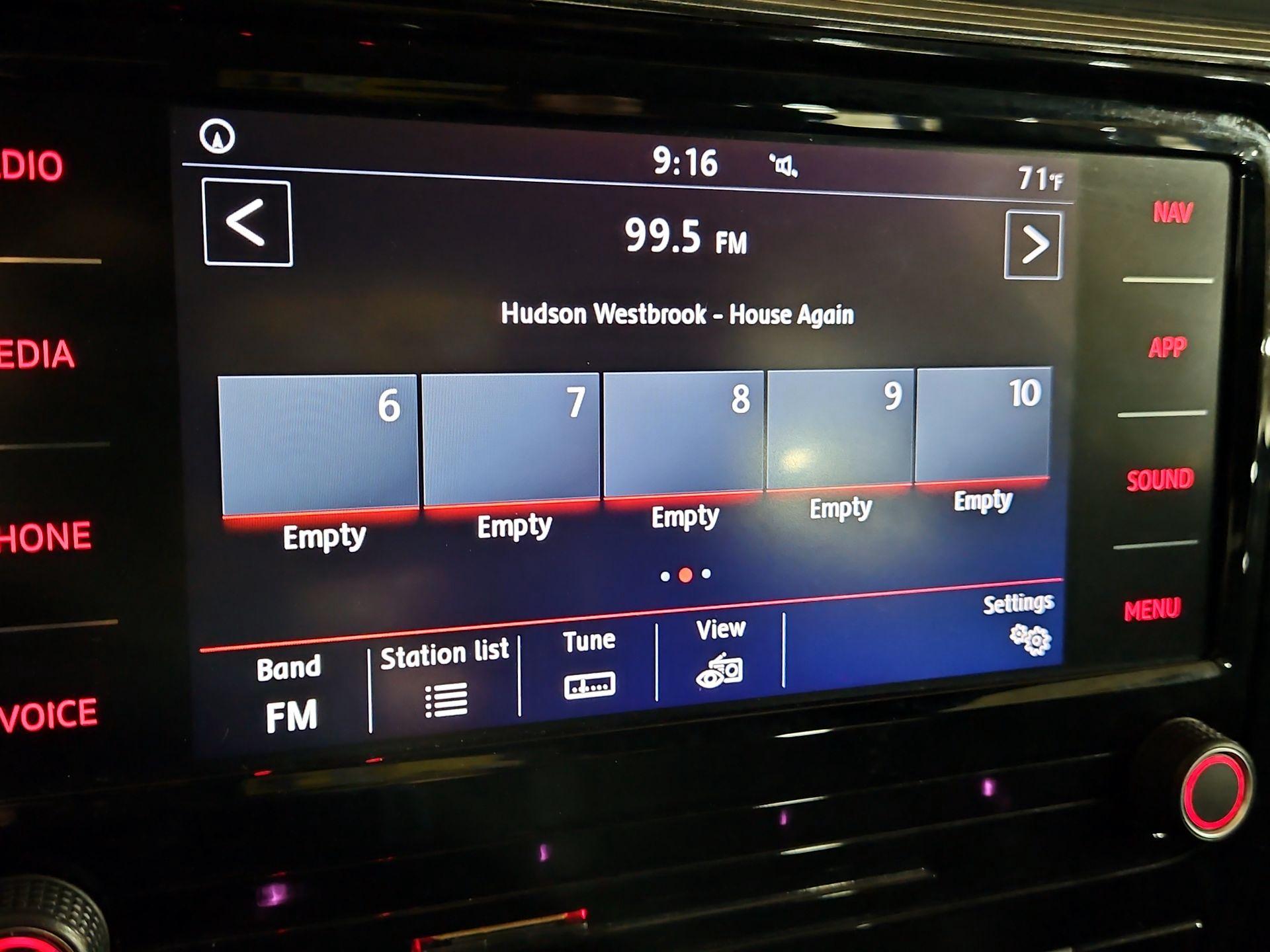 Thumbnail: 2021 Volkswagen Passat - 16