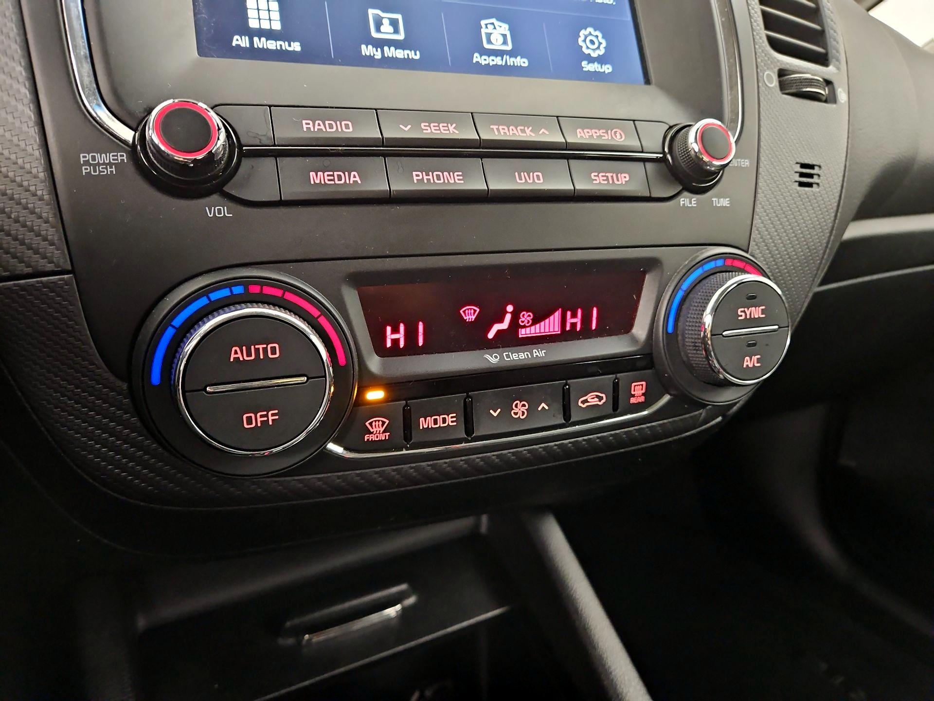 Thumbnail: 2017 Kia Forte - 16