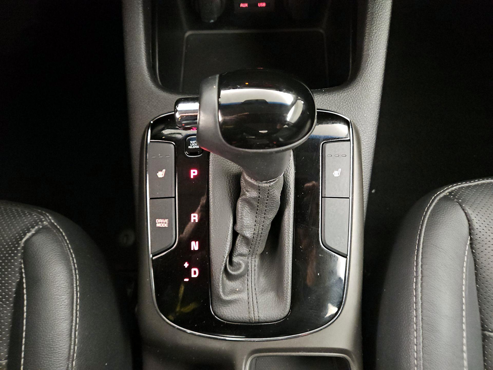 Thumbnail: 2017 Kia Forte - 17