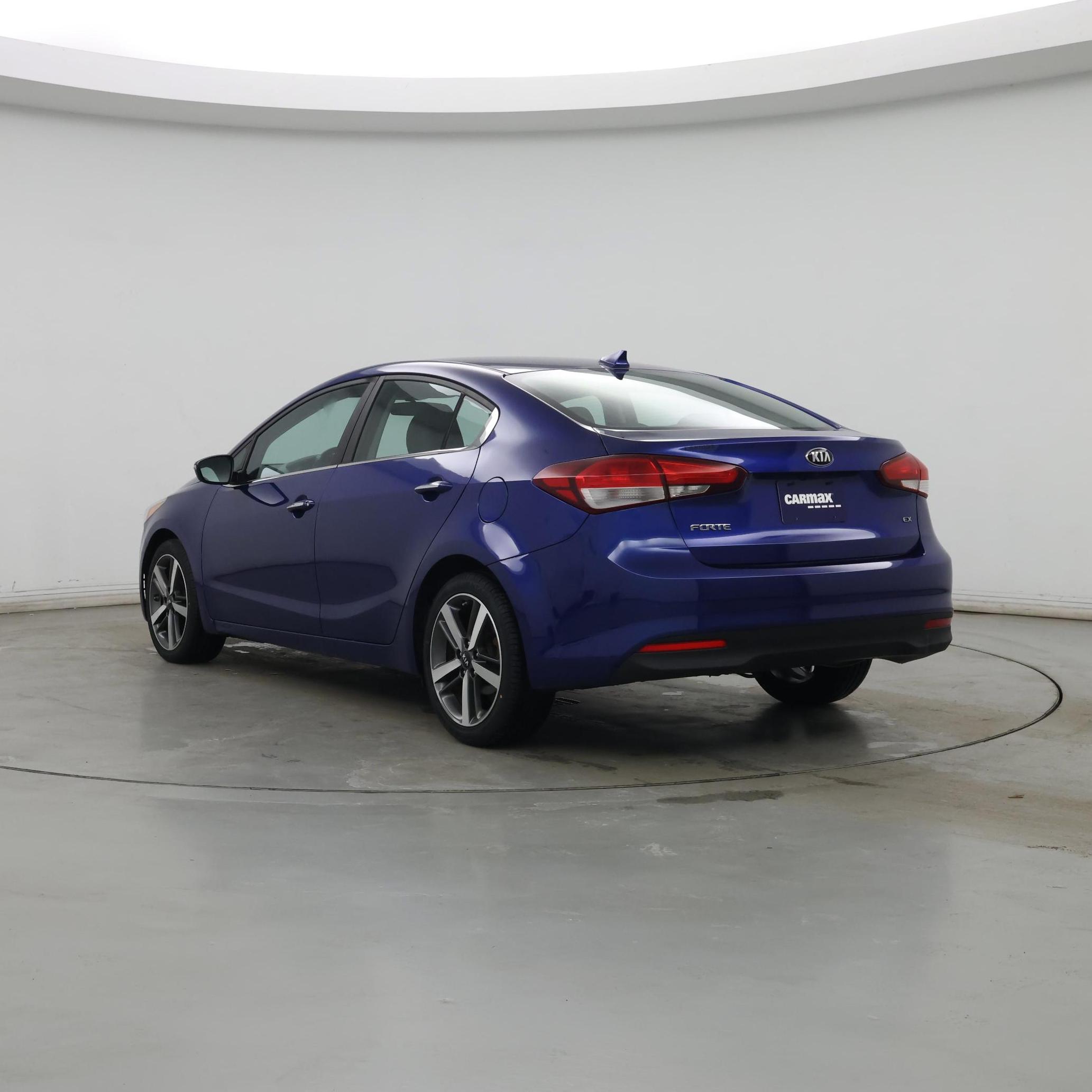 Thumbnail: 2017 Kia Forte - 2