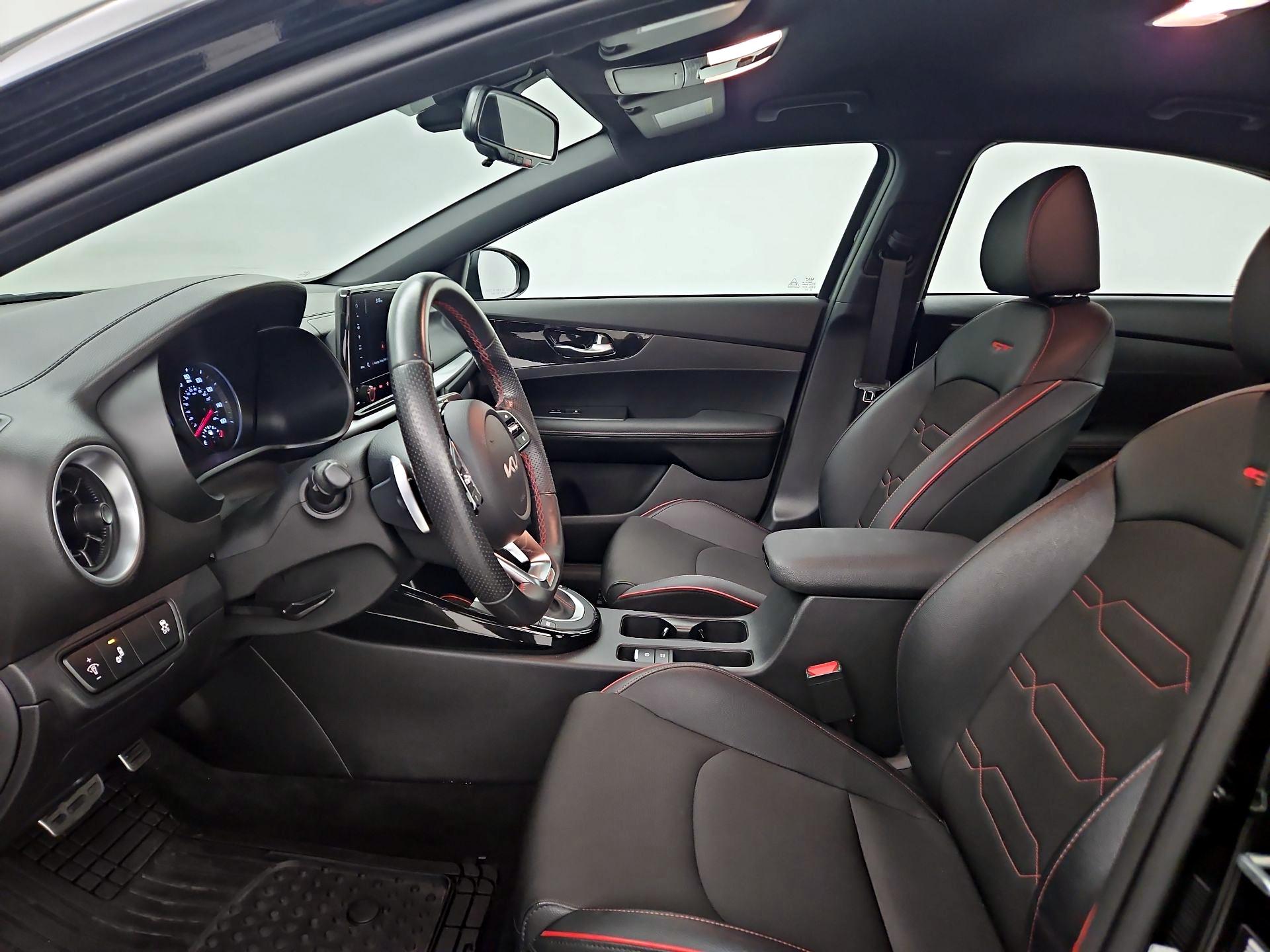 Thumbnail: 2024 Kia Forte - 11