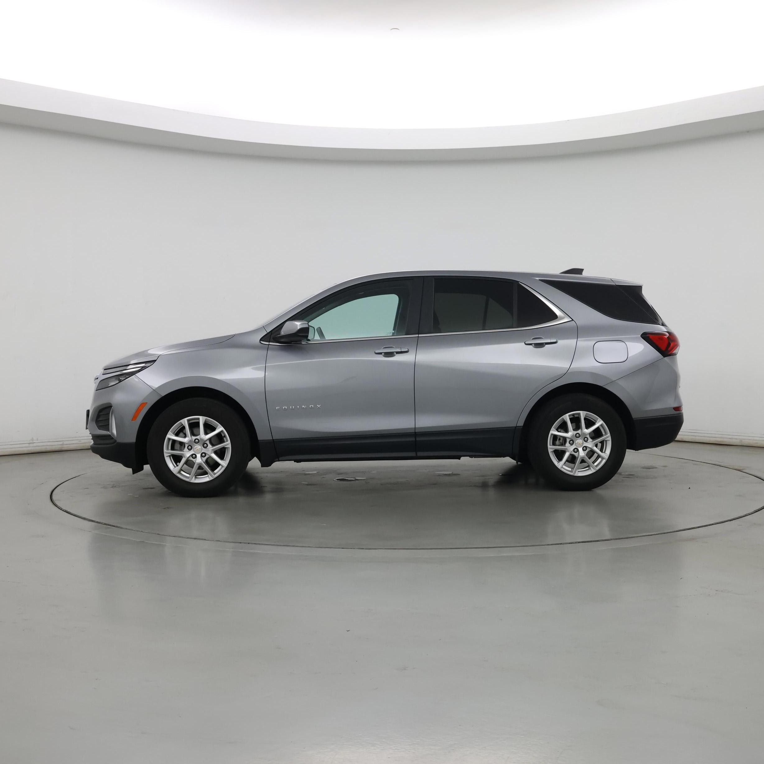 Thumbnail: 2023 Chevrolet Equinox - 3