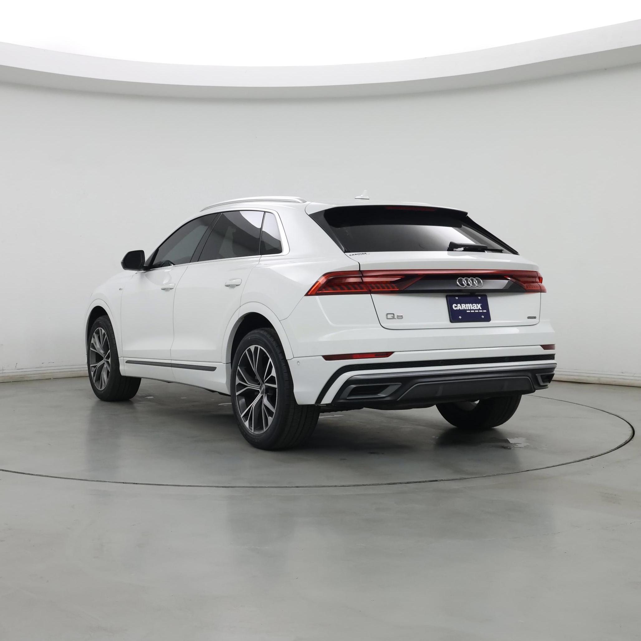 Thumbnail: 2020 Audi Q8 - 2