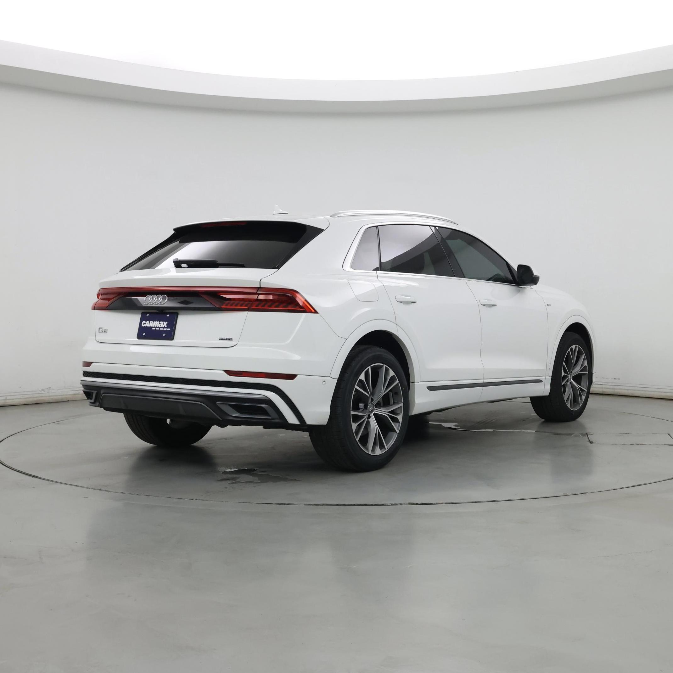 Thumbnail: 2020 Audi Q8 - 8