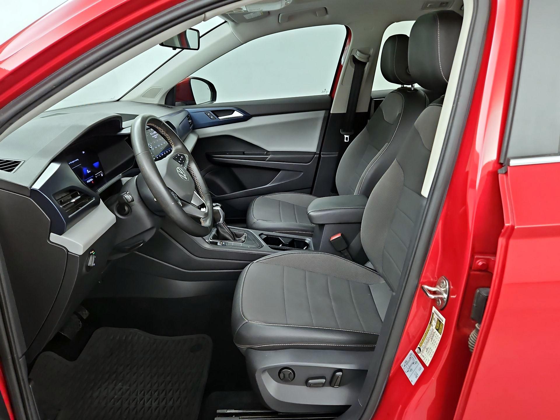 Thumbnail: 2022 Volkswagen Taos - 11